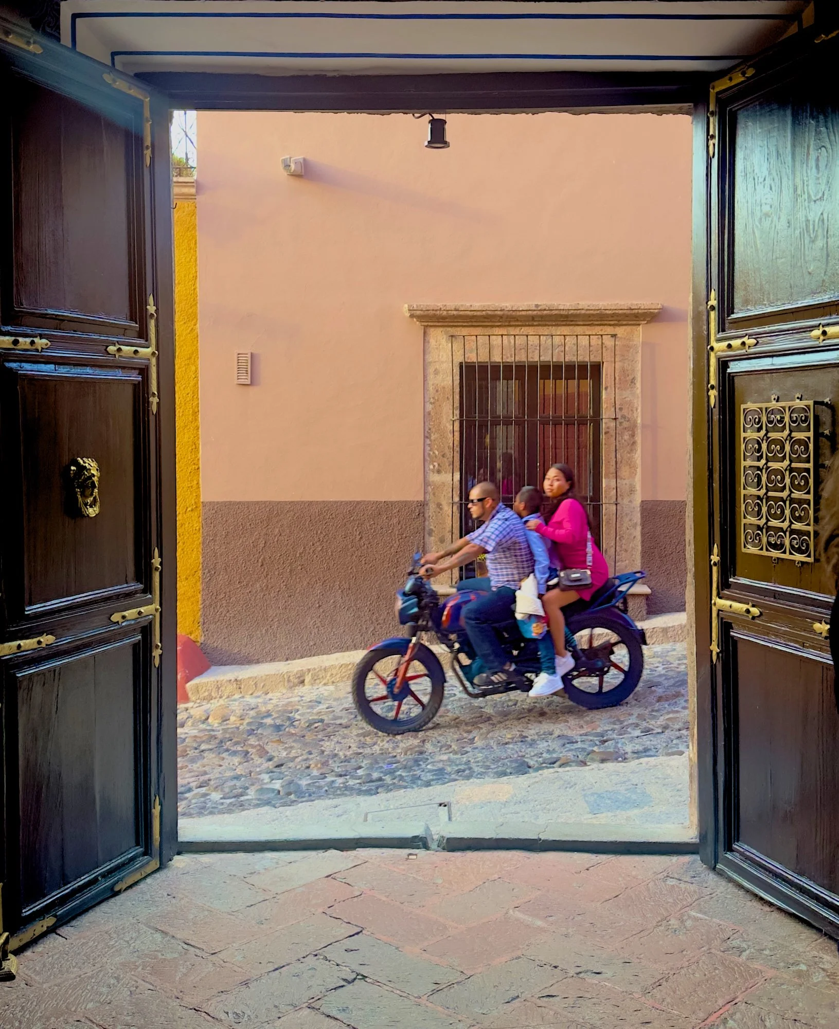 Mexico 2026 worker - 134 of 187.jpeg