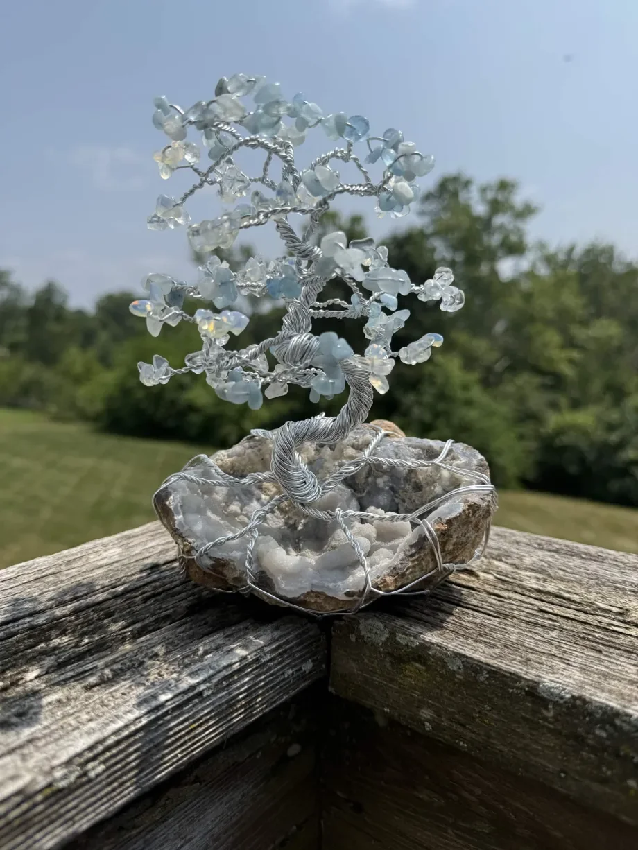 Spirit Trees - Agate Geode - 2Color - (Larimar, Opalite)