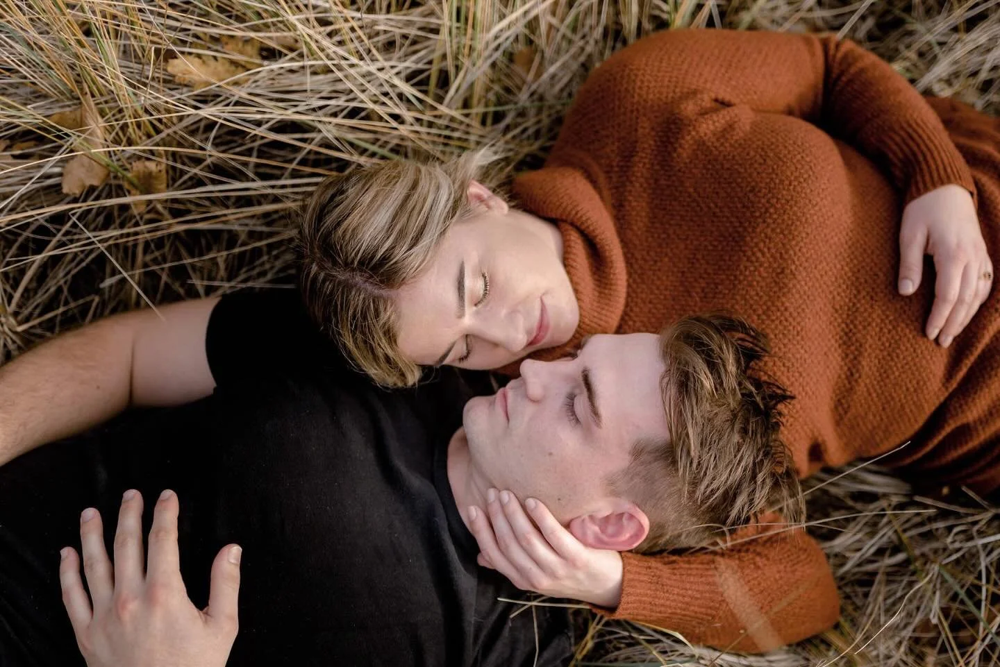 Been thinking about booking that photo session you&rsquo;ve always wanted? Now&rsquo;s the time to check it off your to-do list!💛 &bull;Just shoot me a message with what you&rsquo;re envisioning, and I&rsquo;ll handle the rest &mdash; from planning 