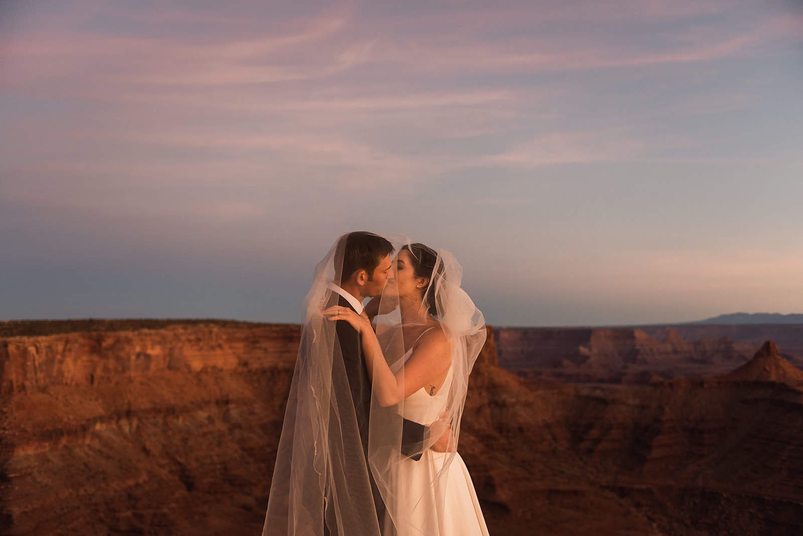 20201020-Elopement-Utah-Moab-Jeanette-Cole-196_websize.jpg