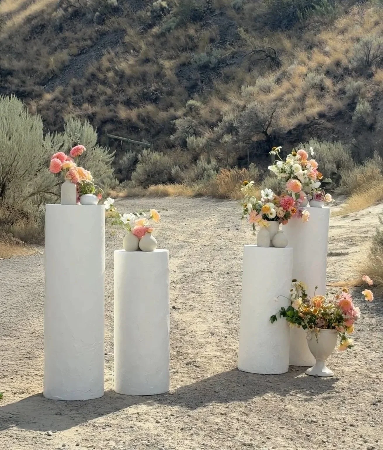 Round Textured Pillars