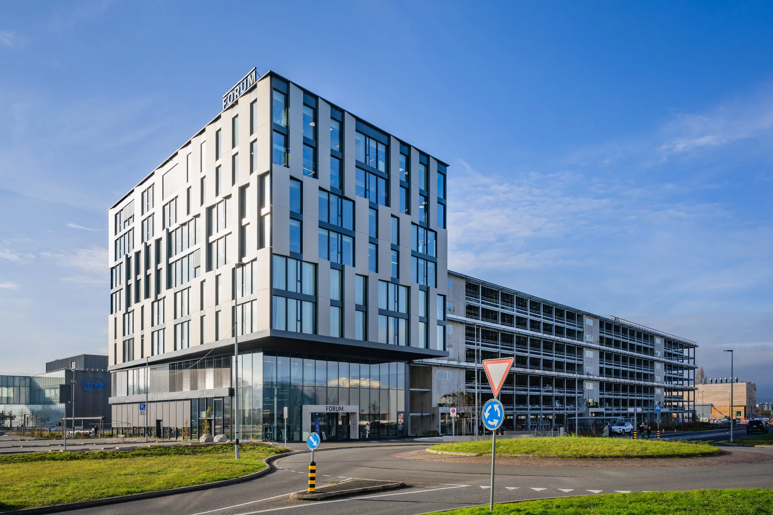 Architecture - Centre Y··Vision