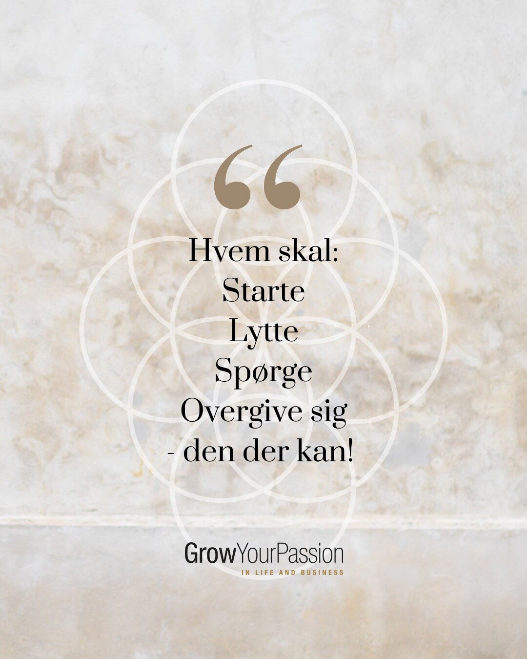 &rdquo;Hvem skal starte... &rdquo;

Kommunikation, samarbejde og relationer et samspil mellem at:
👂 Lytte &amp; tale
🤝 Give &amp; tage imod
🔍 Insistere &amp; overgive sig
🚀 Perspektiver og handling
Og det, der binder det sammen, er psykologisk tr