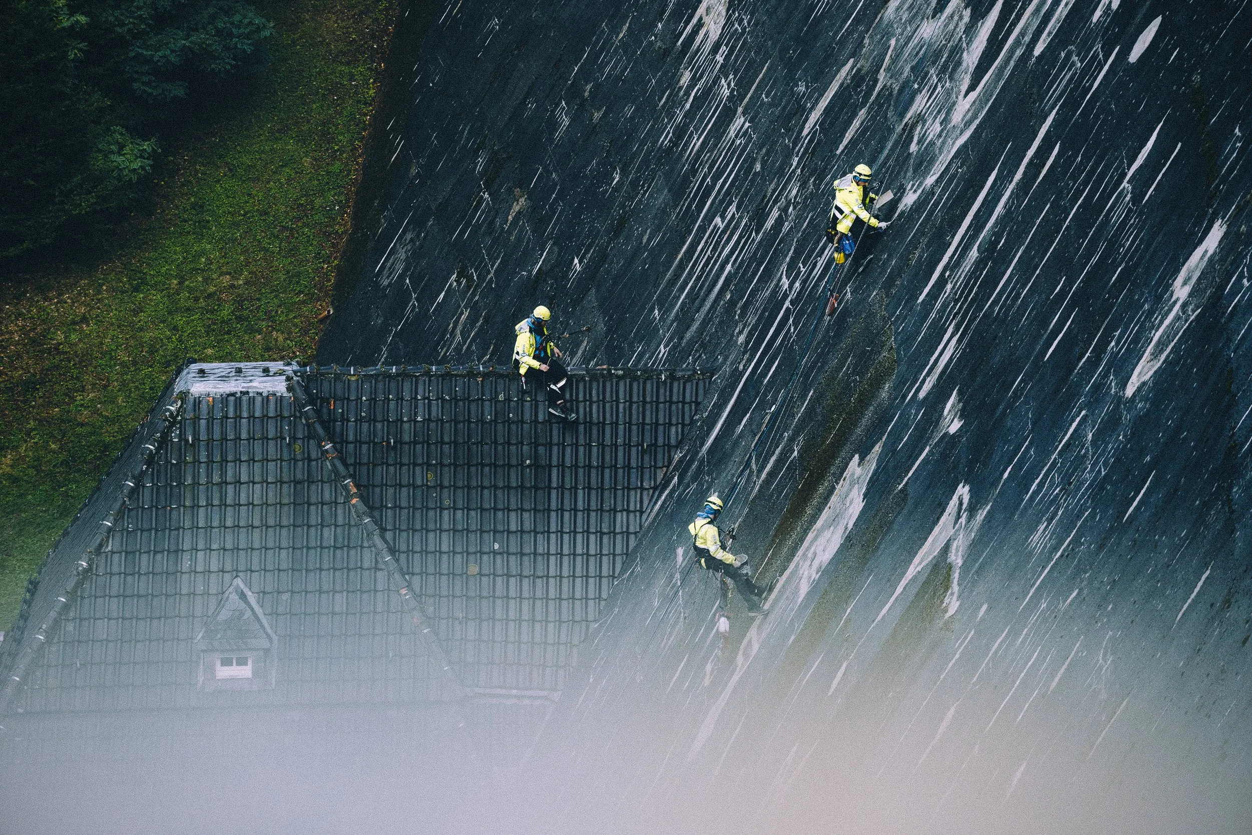 Halbscharf Fotografie_Bjoern Richardt_Industriefotografie_Seilworx Industriekletterer-01.jpeg