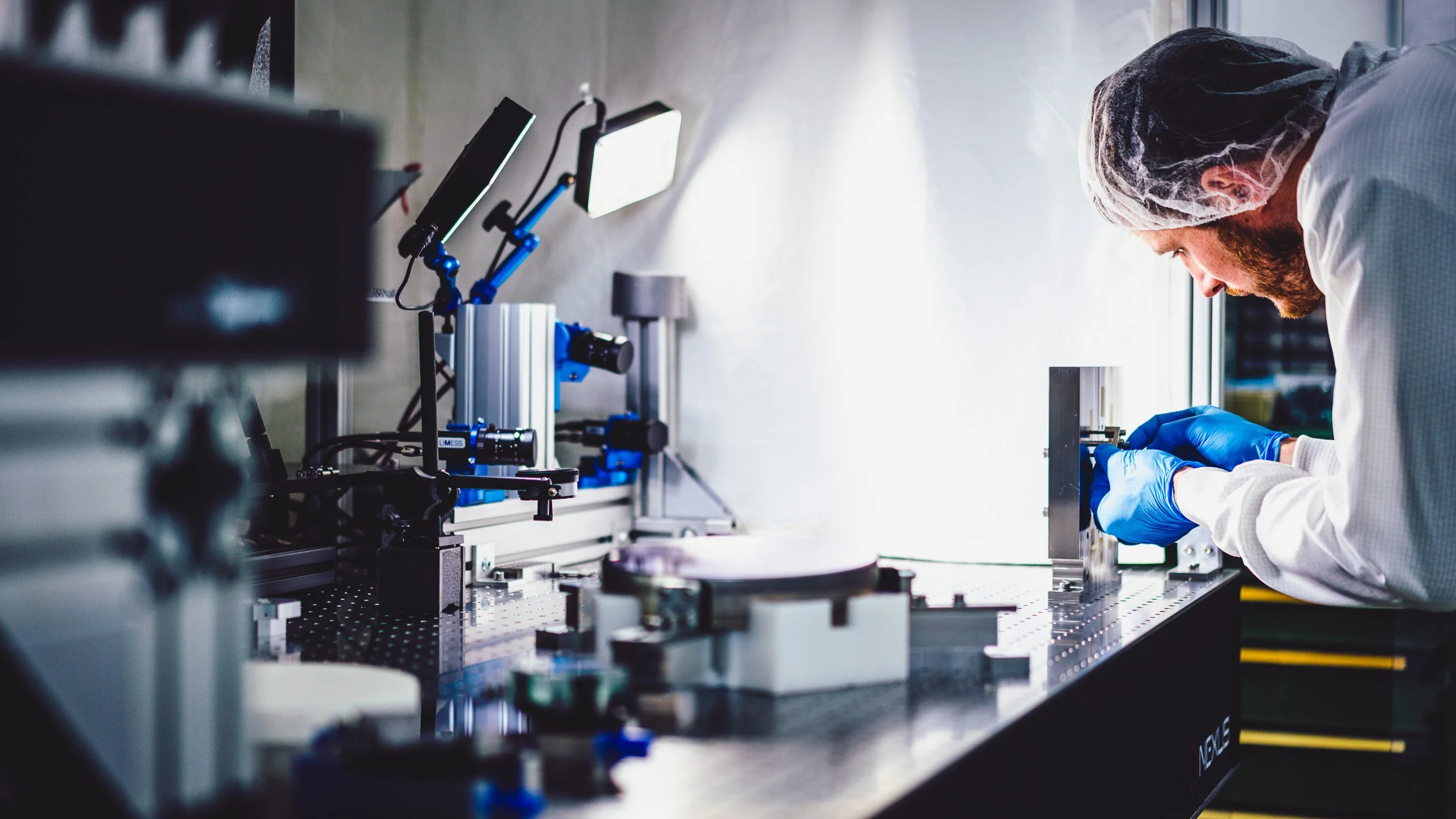 Halbscharf Fotografie_Bjoern Richardt_Industriefotografie_Raumfahrtlabor-07.jpeg