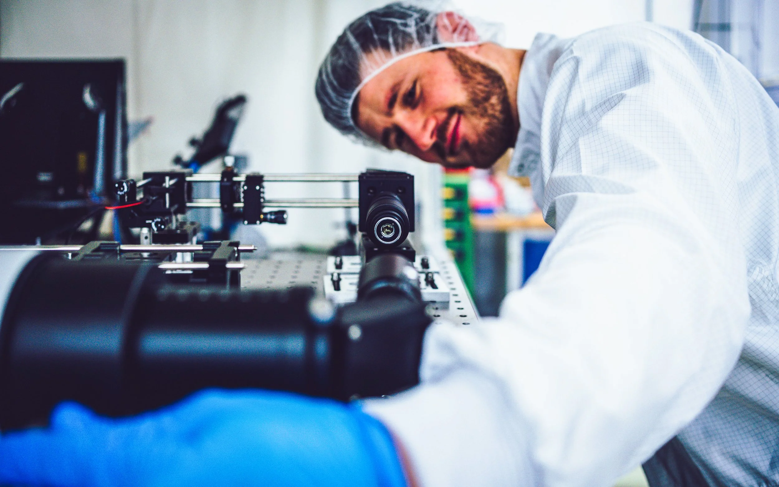 Halbscharf Fotografie_Bjoern Richardt_Industriefotografie_Raumfahrtlabor-01.jpeg