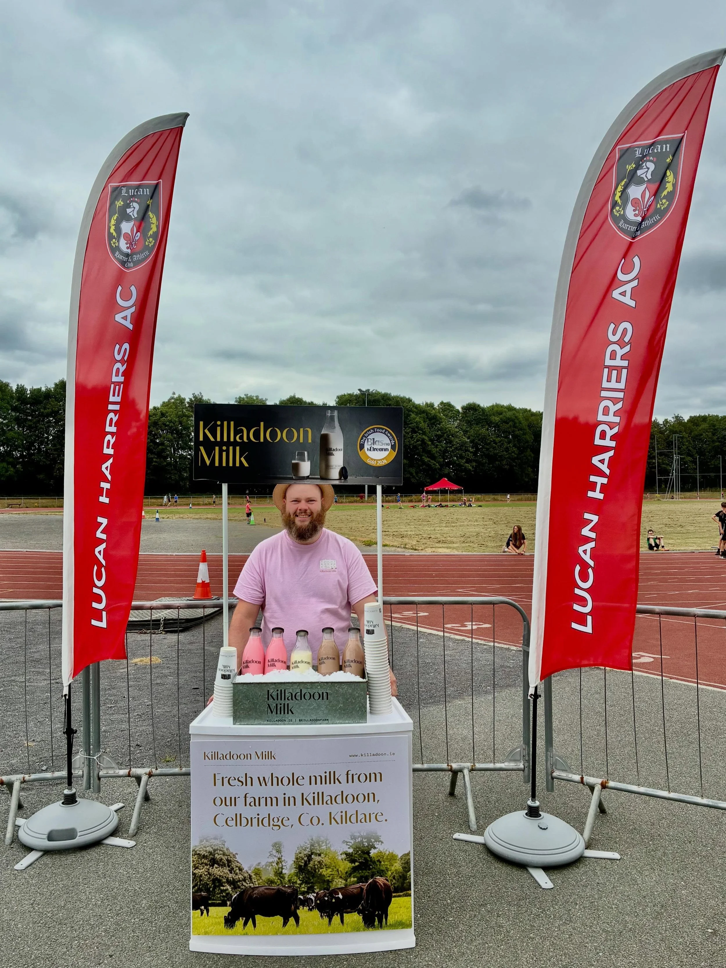 A big thank you to Ryan from @killadoonfarm who dropped down to see us at our Summer camp today at the track. The athletes got to taste all their delicious milk which was fresh from the farm and was a huge hit! Killadoon are also a sponsor for our 5 