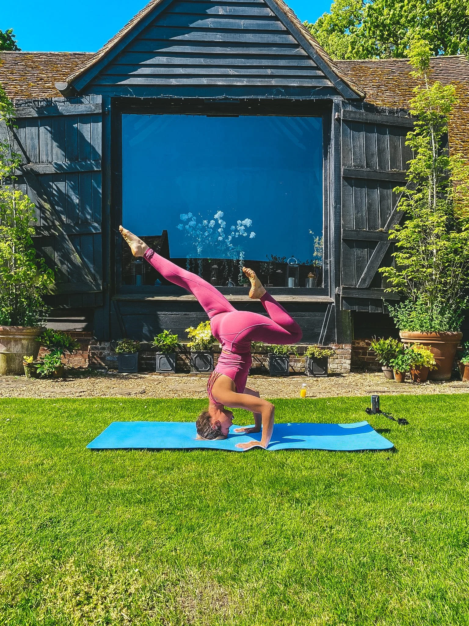 yogaheadstand - Copy.jpg