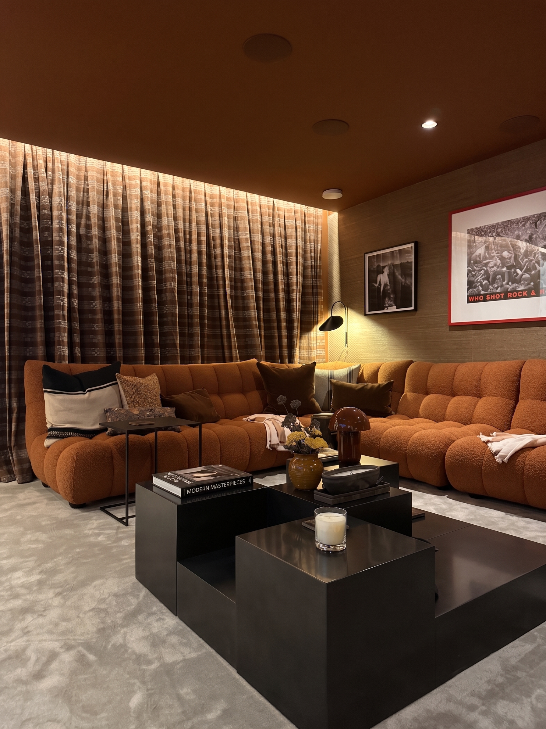 Cinema room.png