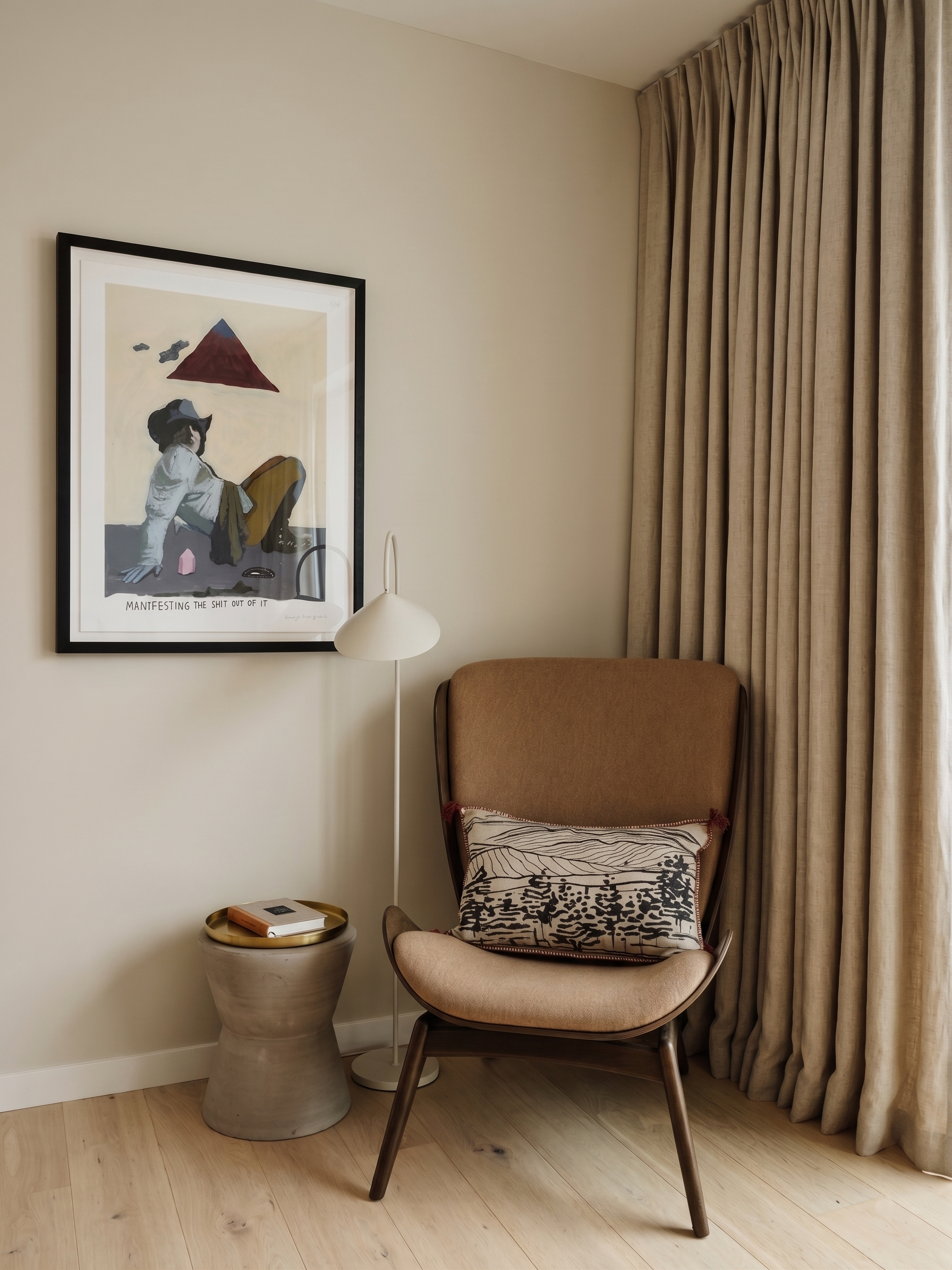 Principle bedroom chair.png