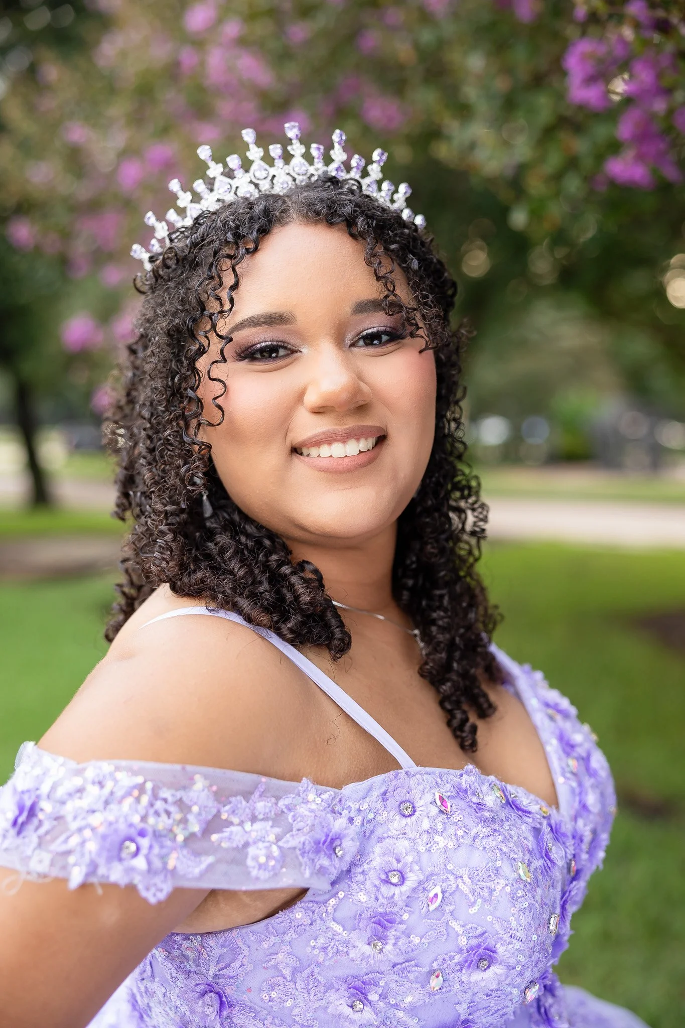 A Fun Quinceañera Portrait Session at Mecom Rockwell Colonnade in Houston’s Museum District
