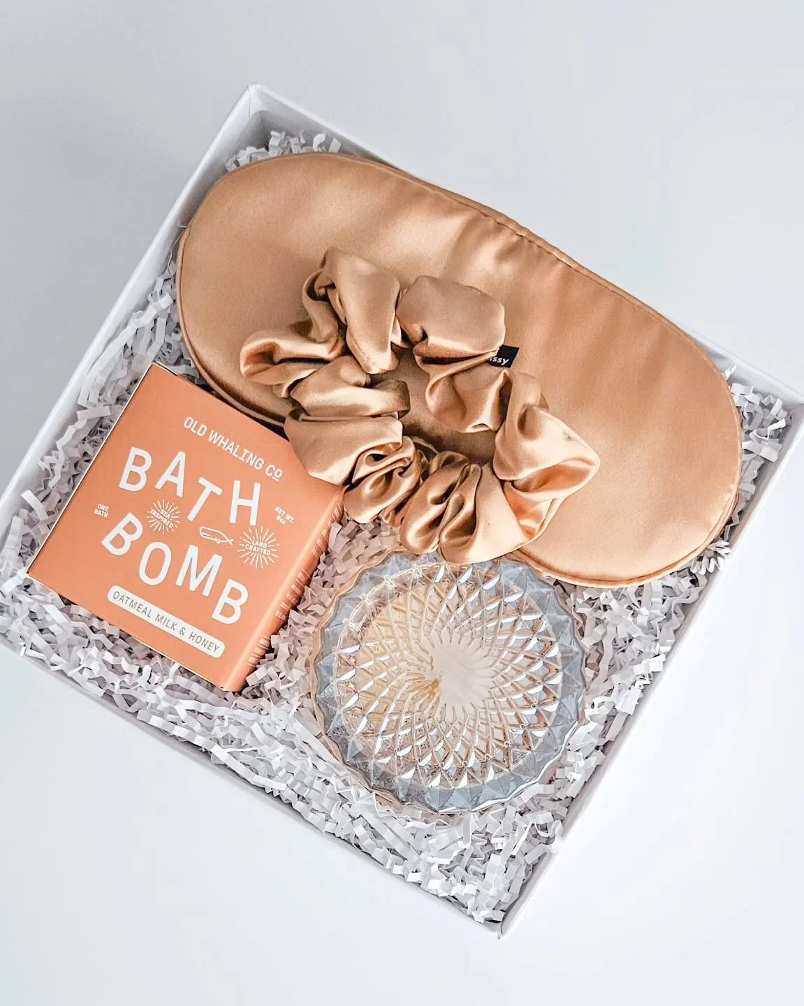 THE COZY LIFESTYLE: 

Because sometimes, the best gift is a reason to slow down.  The Latte box makes self-care chic and unforgettable. Perfect for anyone who deserves a moment of calm.

#luxuryselfcare #chicgifts #LiveLoveBlume
#limitededition #gift