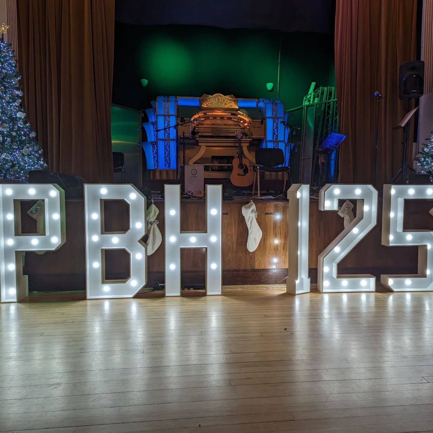 I'm having a brilliant night photographing the Pollokshaws Burgh Hall 125th Anniversary Party! What amazing entertainment and a great party atmosphere! The place is buzzing with chat and that's when you know you've got it right! More jobs like this p