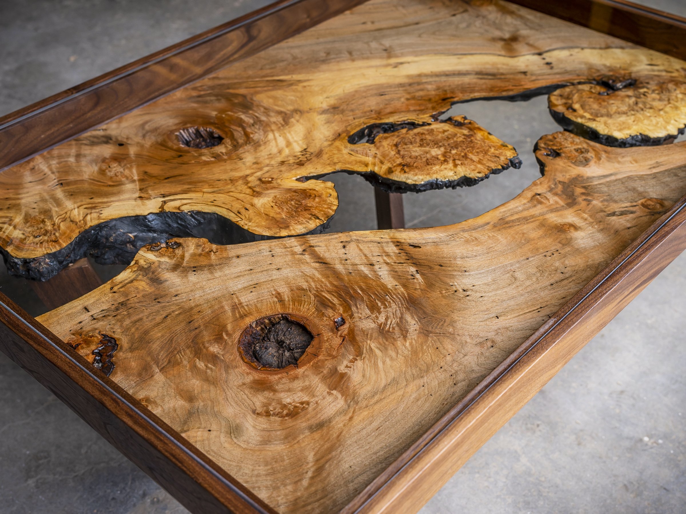 230223walnut&burlmaplecoffeetable_06.JPG