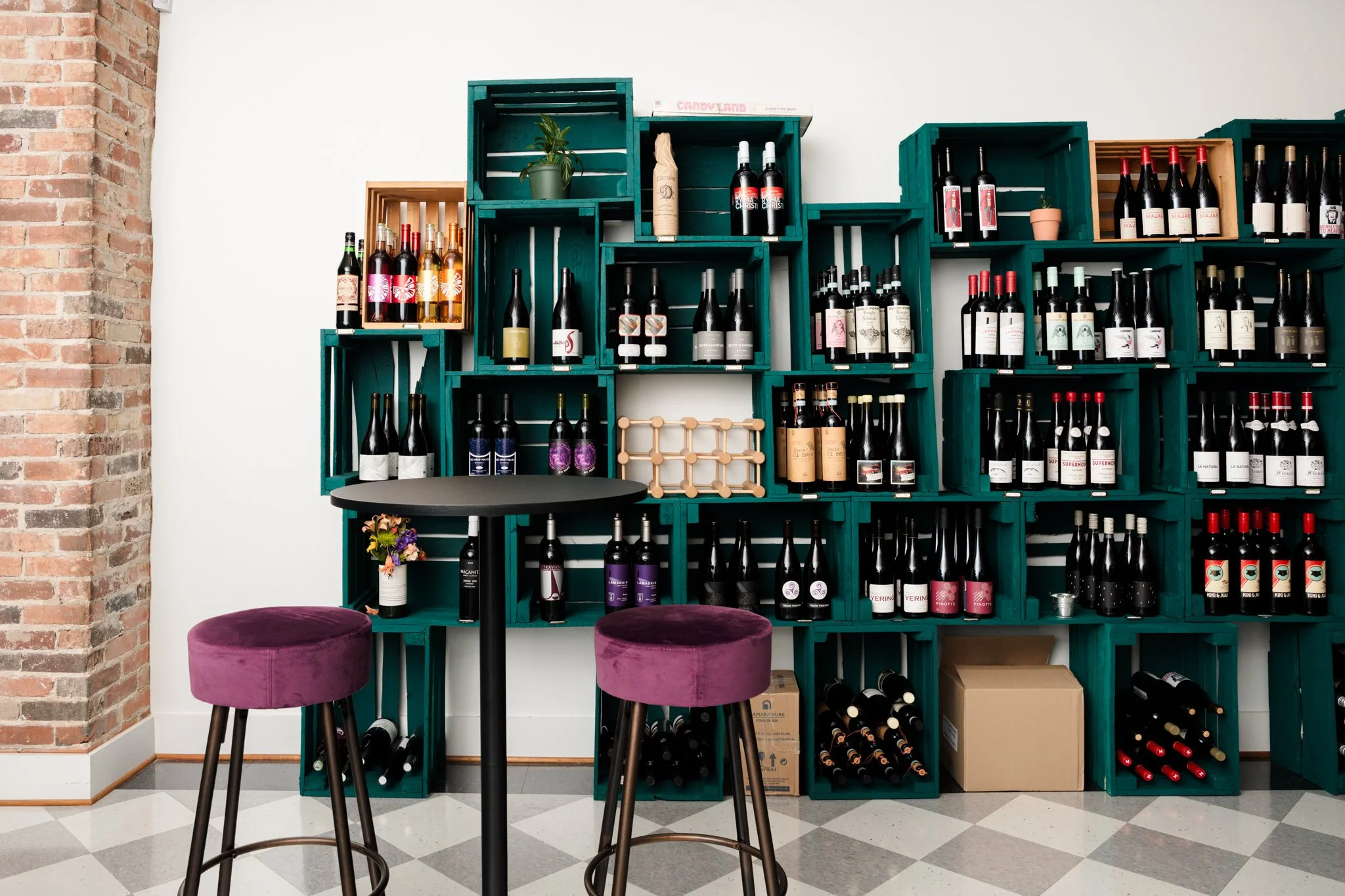 dallas-modern-retail-wine-shop-hospitality-photography.jpg