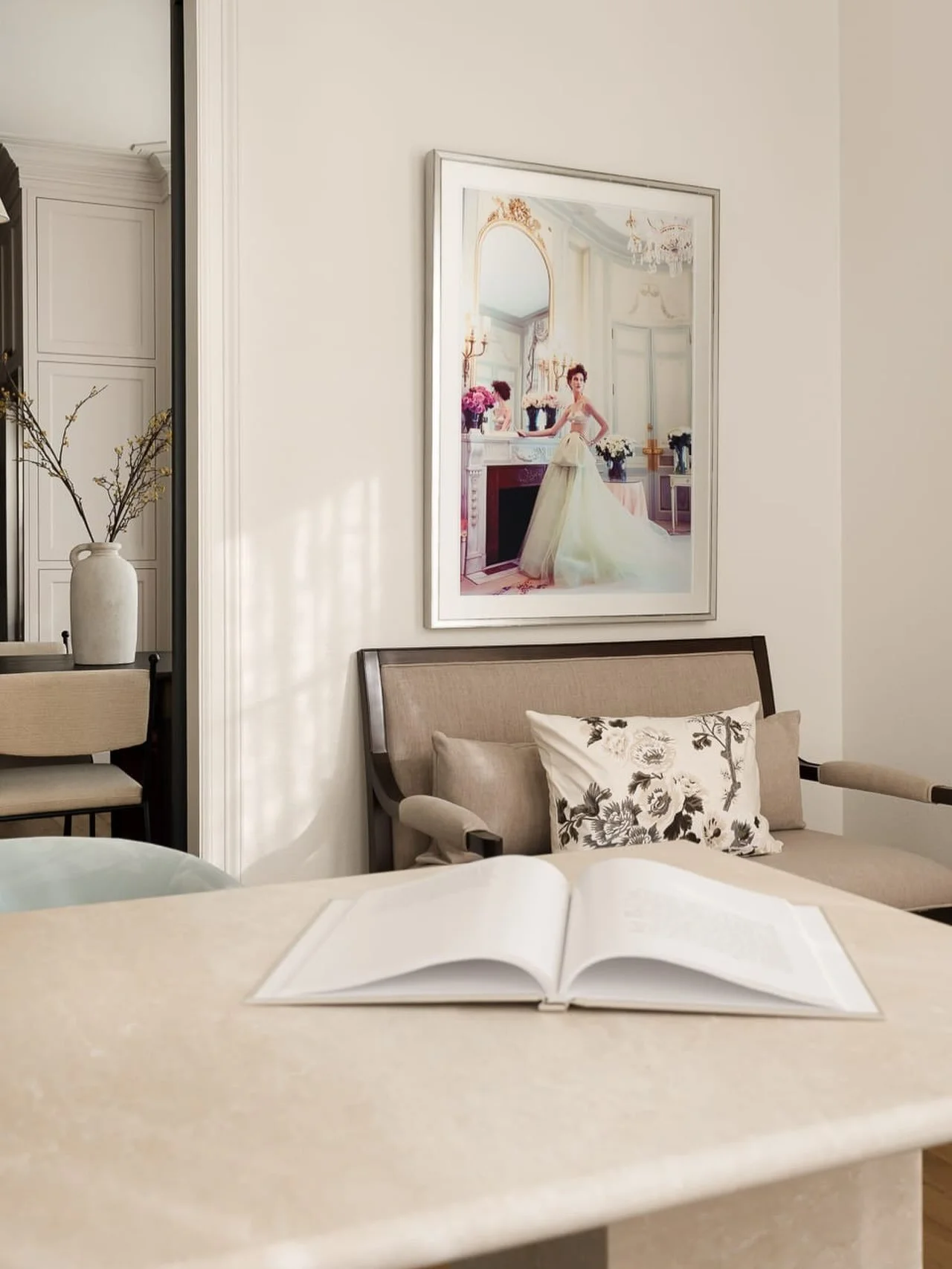 Sometimes an unassuming corner in an office becomes a lovely sightline in the home.

A comfortable chair, soft afternoon sunlight, and interesting art completely transform how a space feels.

Design: @brittneylaneinteriors 
Photo: @stacymarkowphotogr