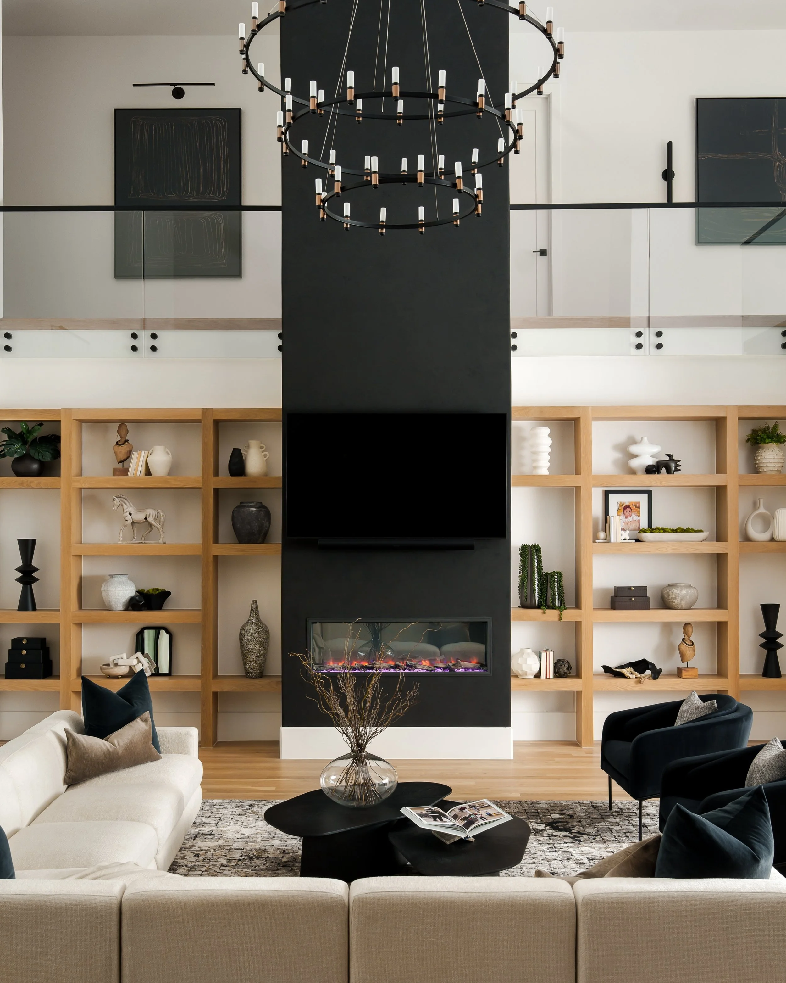 One of the things I enjoy most about photographing designers over time is watching their design language continue to evolve.

This collaboration between Travis Pernell Interiors and Kea Interiors feels enduring, moody, and thoughtfully restrained. Ev