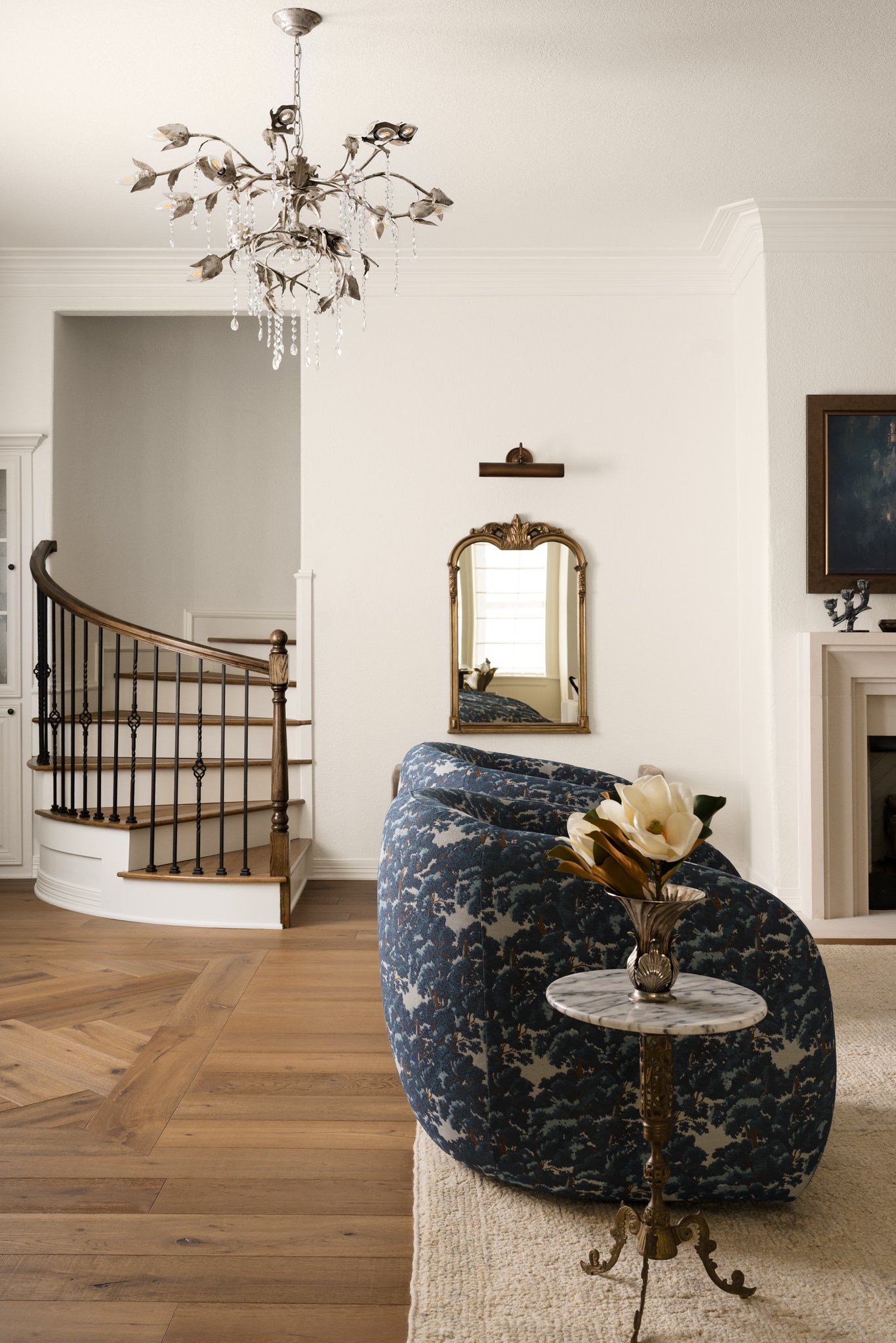 brittneylaneinteriors maison de bleu living room 4.jpg