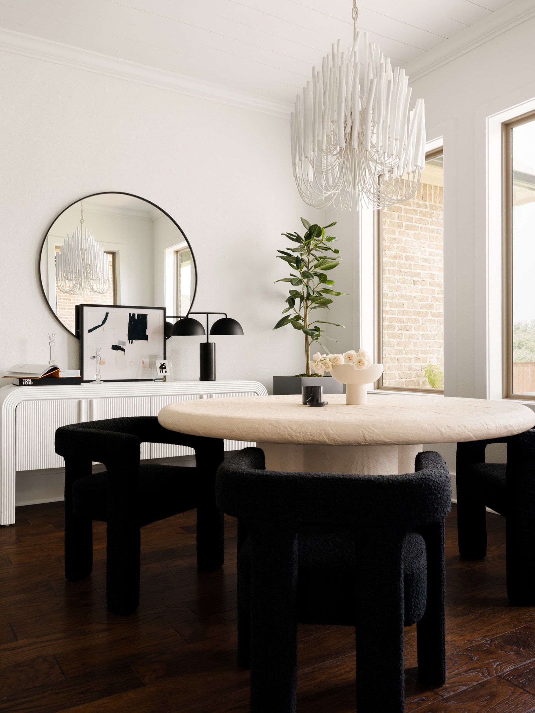 From the archive, photographed in 2023 for @brittneylaneinteriors.

I&rsquo;m learning to look back at my early work with kinder eyes, which, for an over-thinker, is asking A LOT.

I can look at this photograph now and immediately see everything I wo