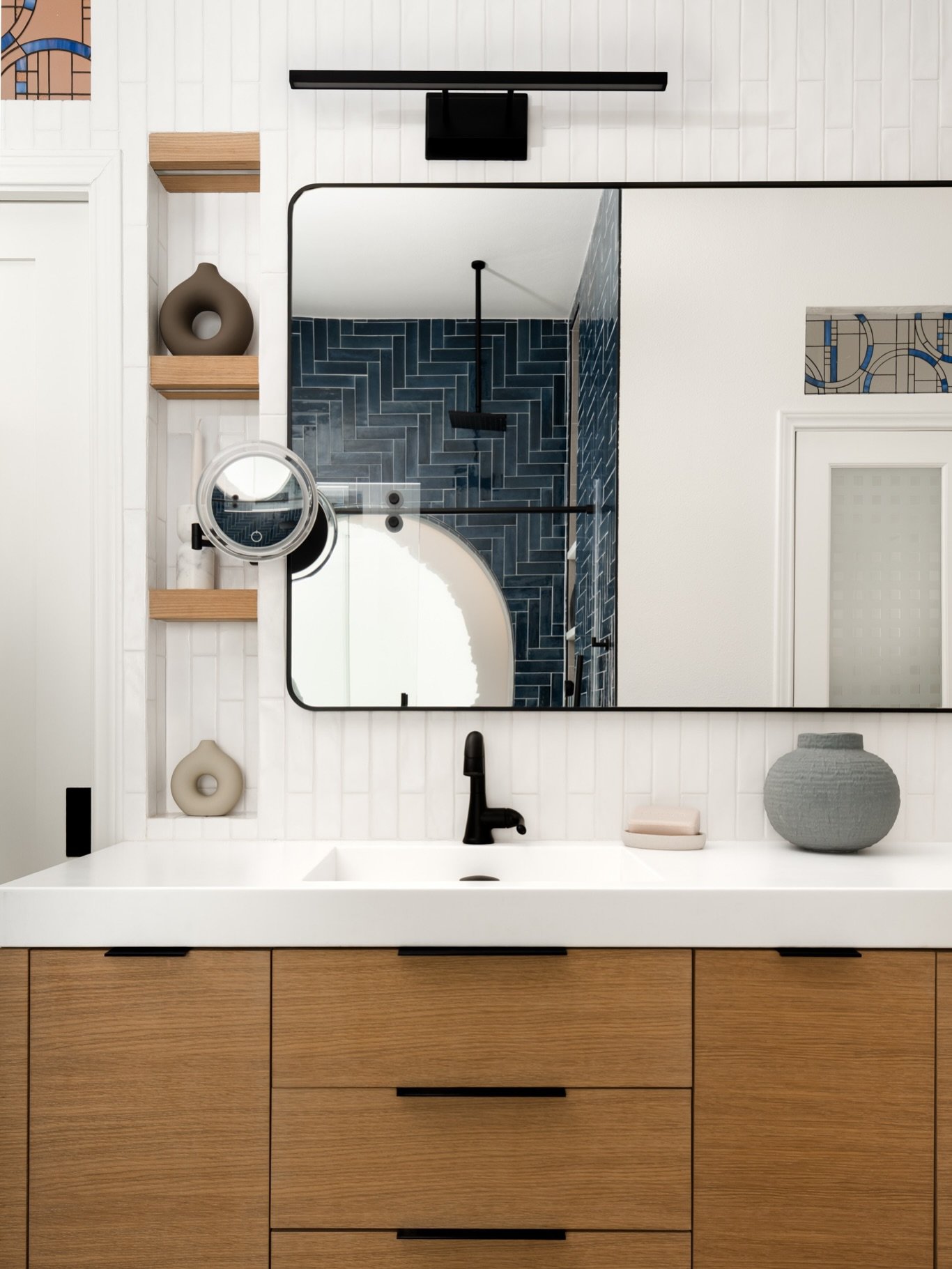Clean and bright blue and white bathroom captured for @artbuckleco 

Design: @artbuckleco
Photography: @stacymarkowphotography

#bathroomdesign #bluetile #interiorphotography #interiordesigndetails #dallasinteriordesign