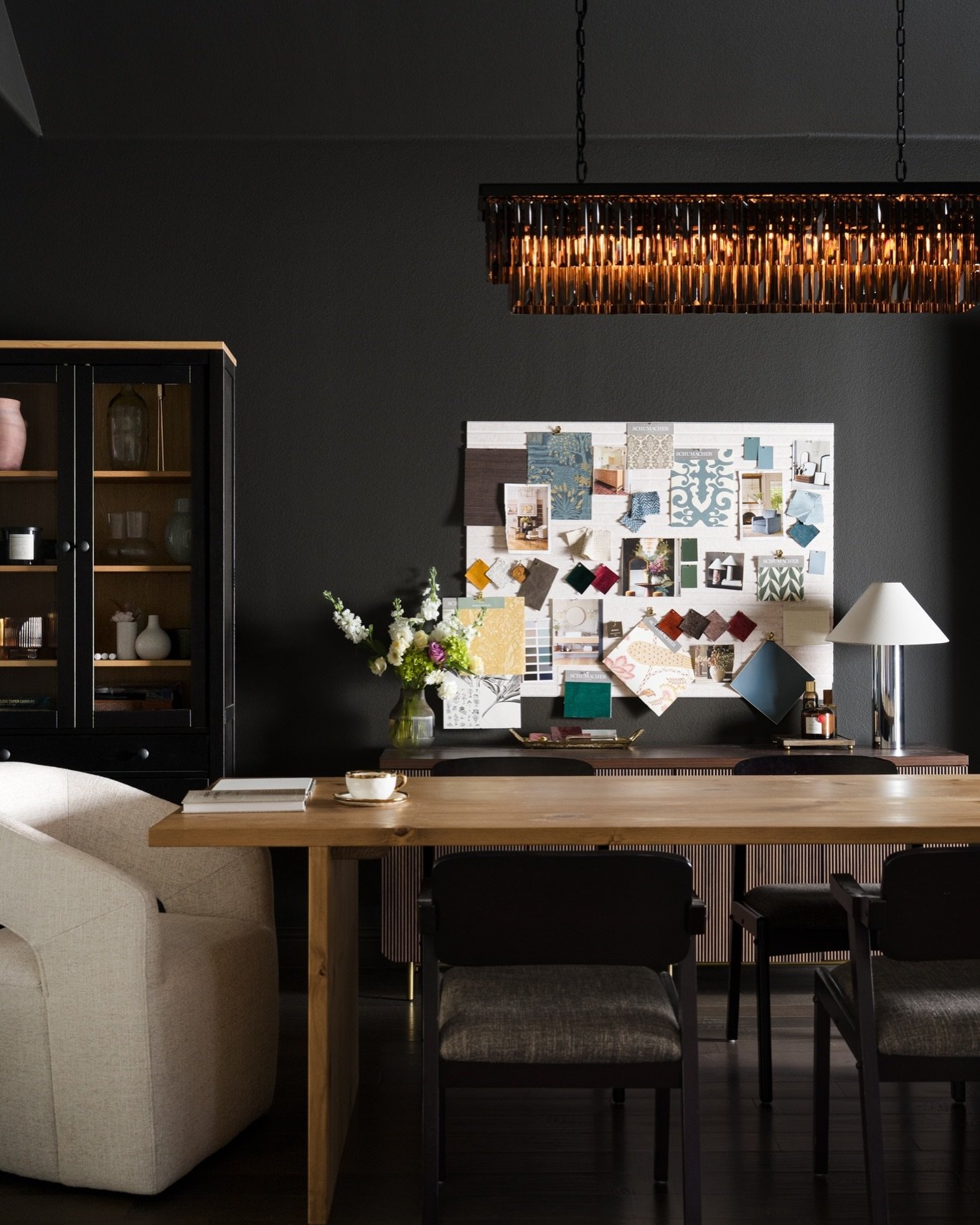 Dark styled spaces are a personal favorite of mine.

Dark walls, deep wood tones, black cabinetry, warm brass, dramatic lighting, and the occasional hit of color.

It&rsquo;s a mood. It&rsquo;s a vibe. 

Designs by:
@ashleymarcelladesigns
@eckxstudio