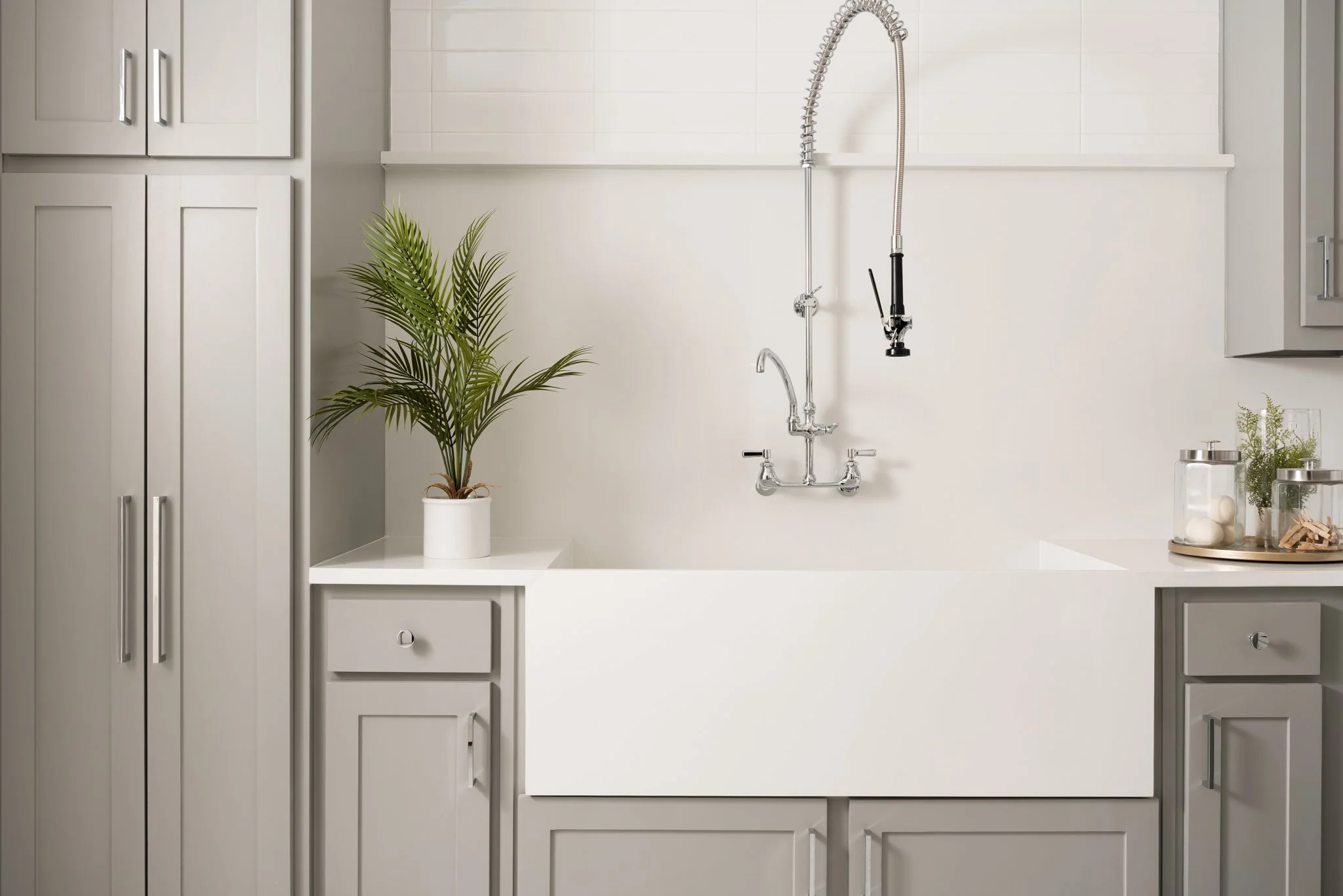 bright-white-laundry-room-interior-photography.jpg