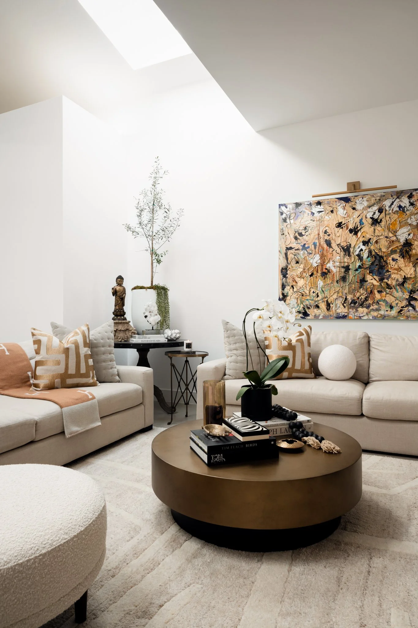 * bright-organic-living-room-interior-design-photography.jpg