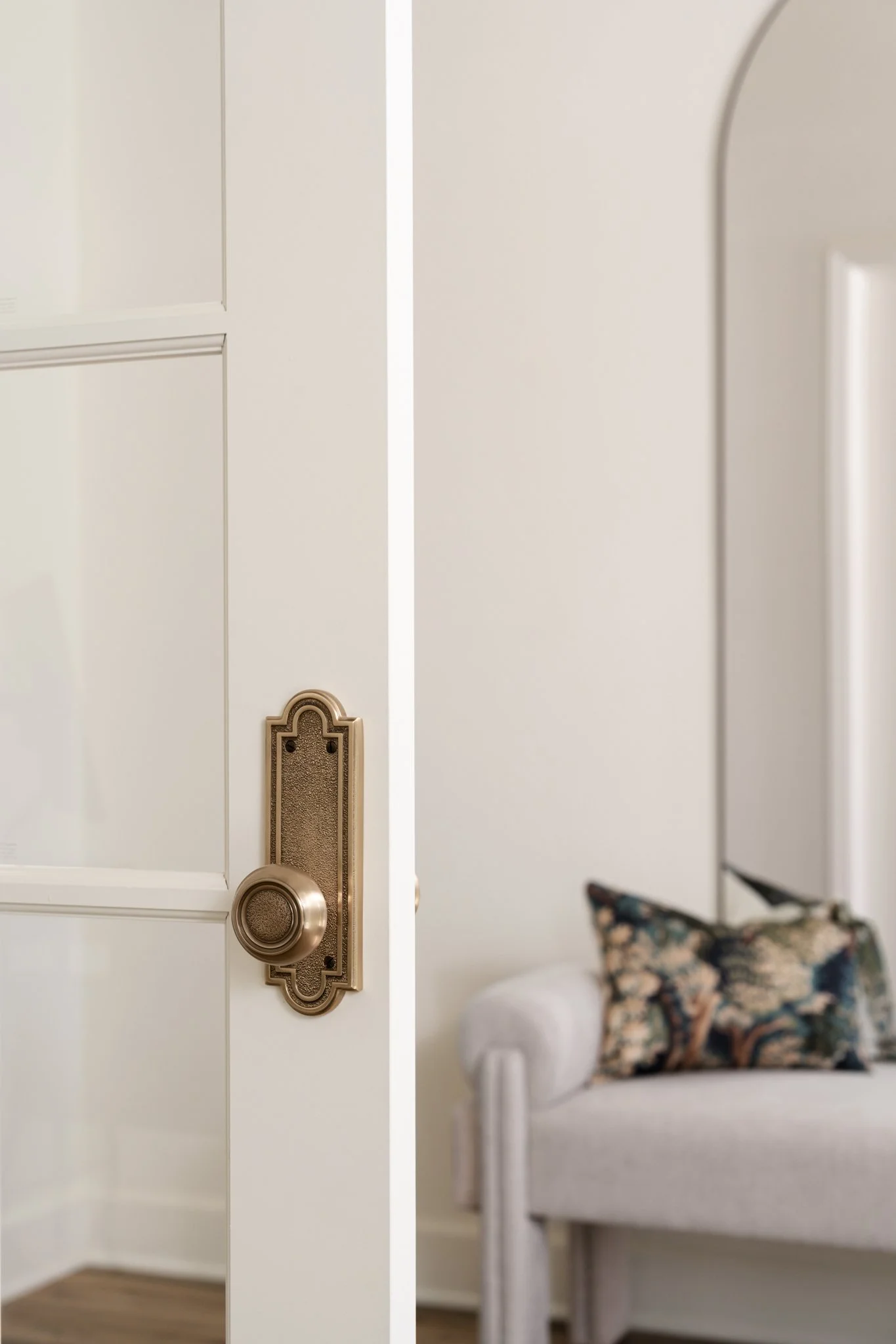 dallas-luxury-interior-design-photography-classic-door-detail.jpg