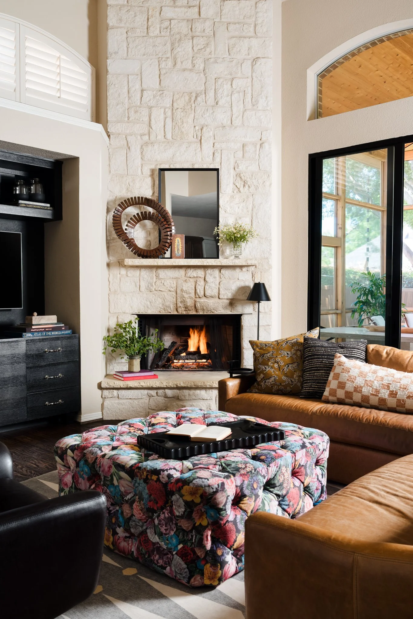 dallas-interior-design-photography-cozy-bedroom-vignette.jpg