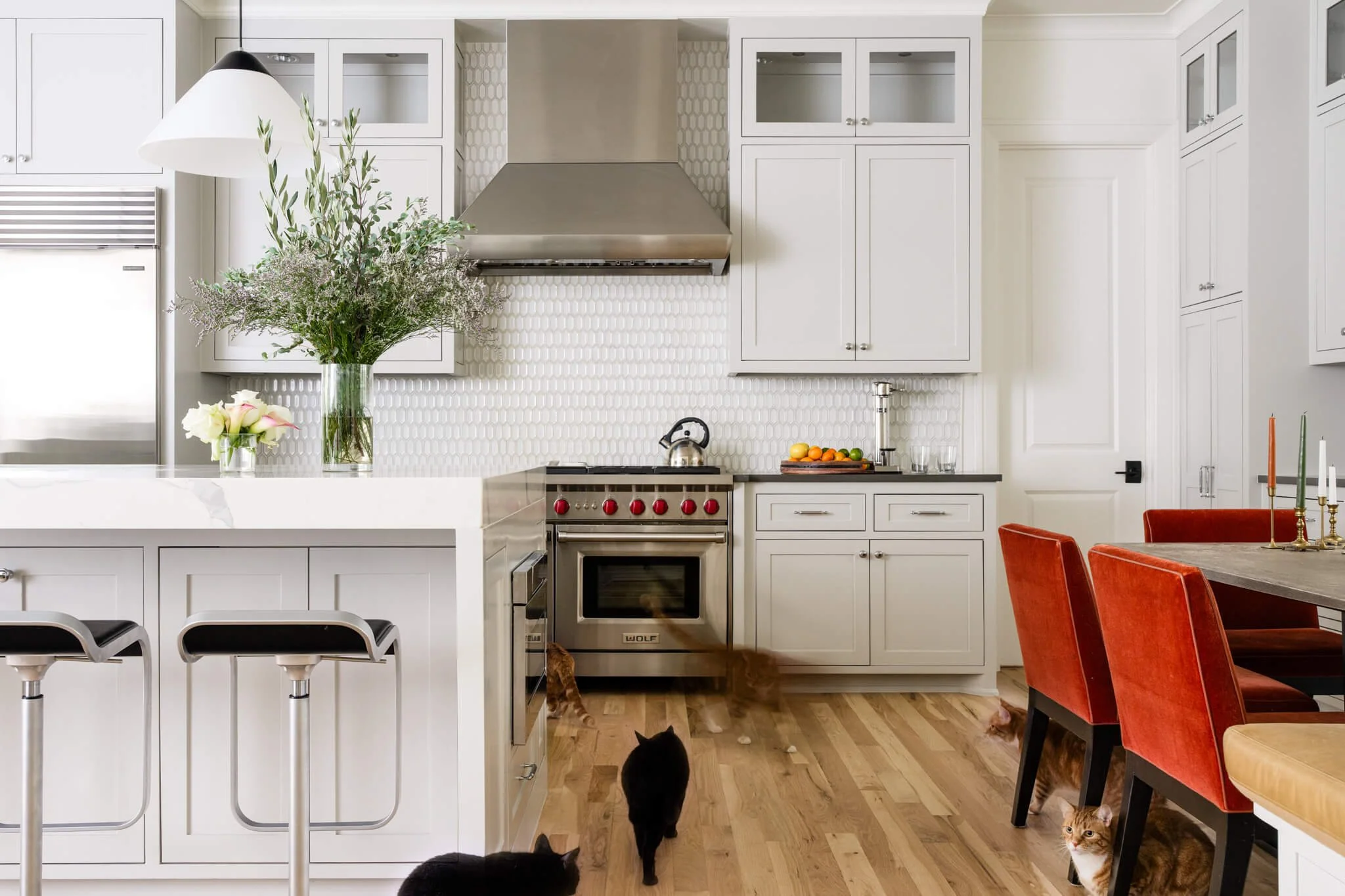 bright-white-kitchen-interior-photography-dallas.jpg