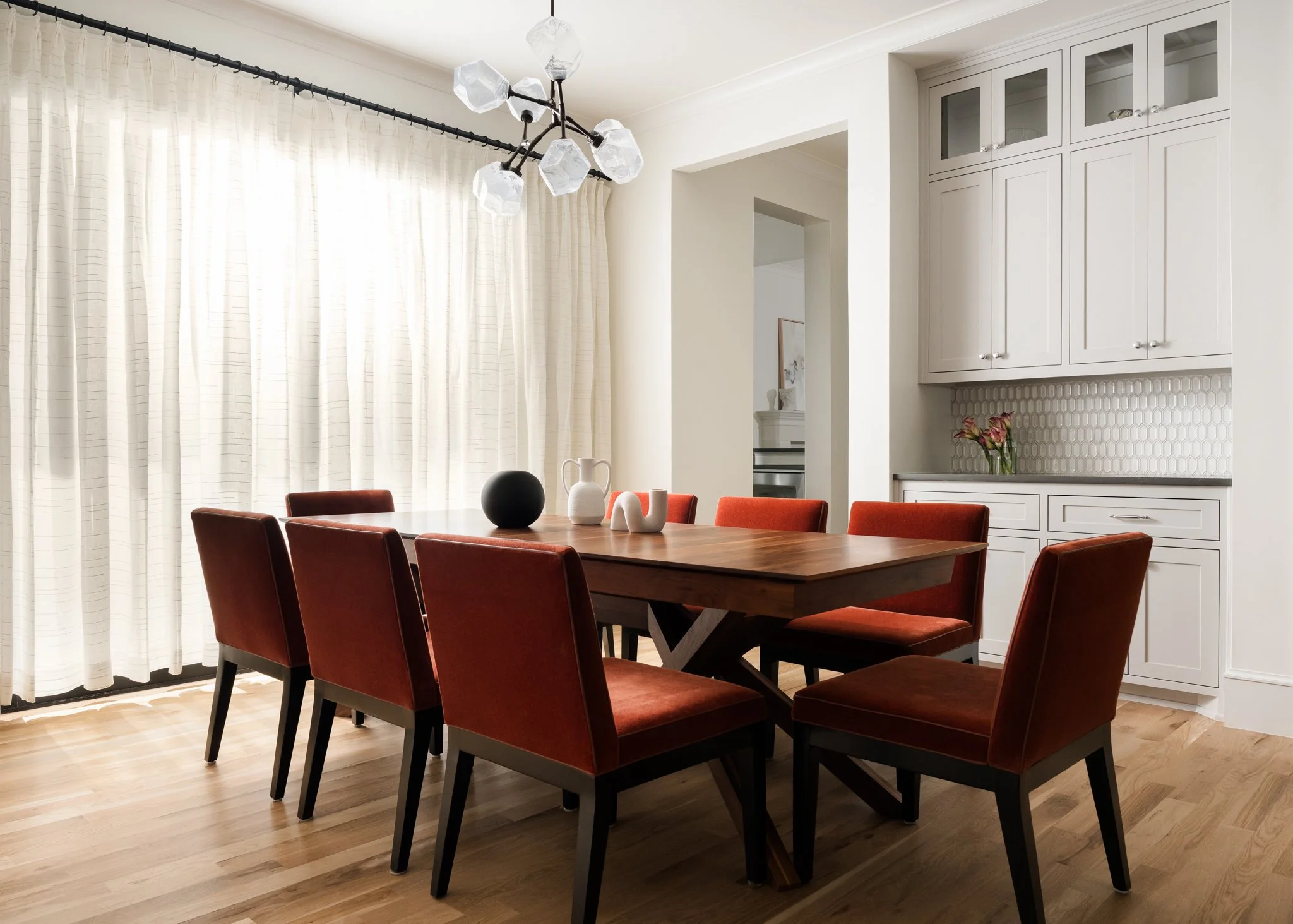 warm-modern-dining-room-interior-photography.jpg