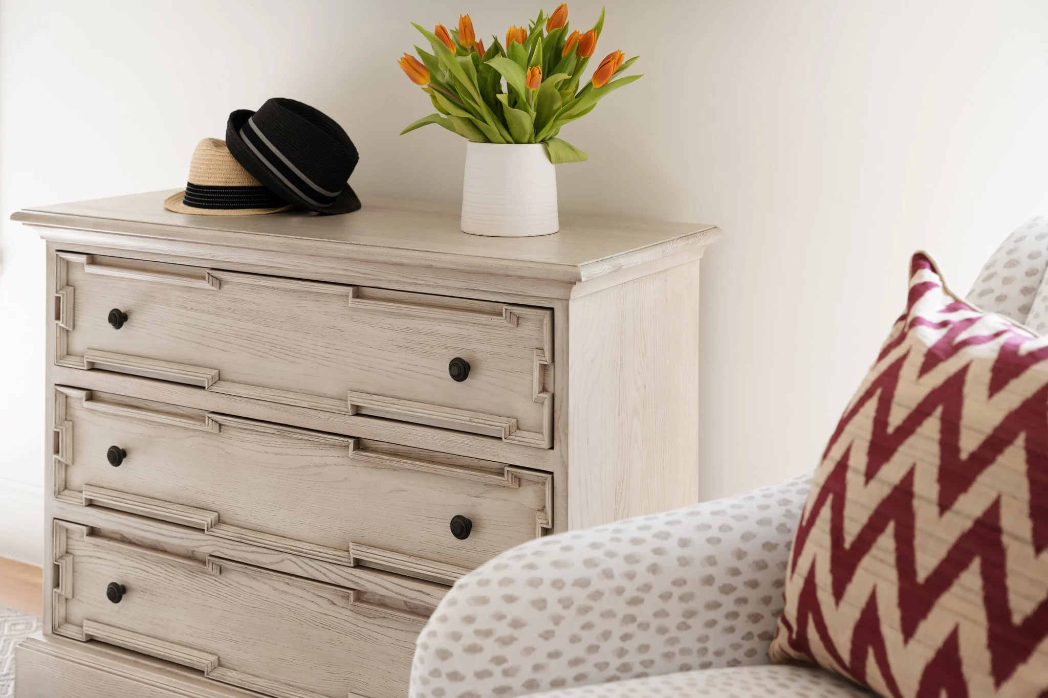 neutral-bedroom-interior-design-photography.jpg