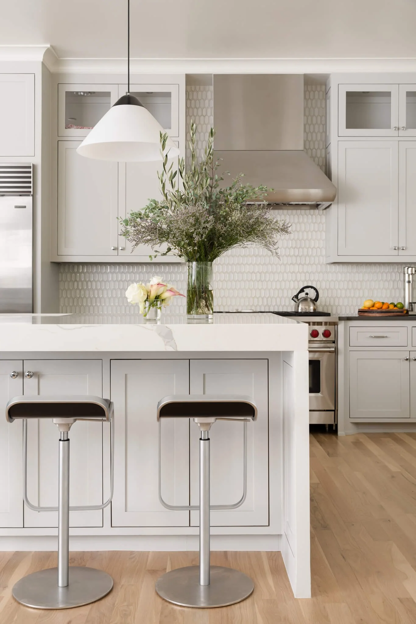 bright-white-kitchen-interior-photography-dallas.jpg