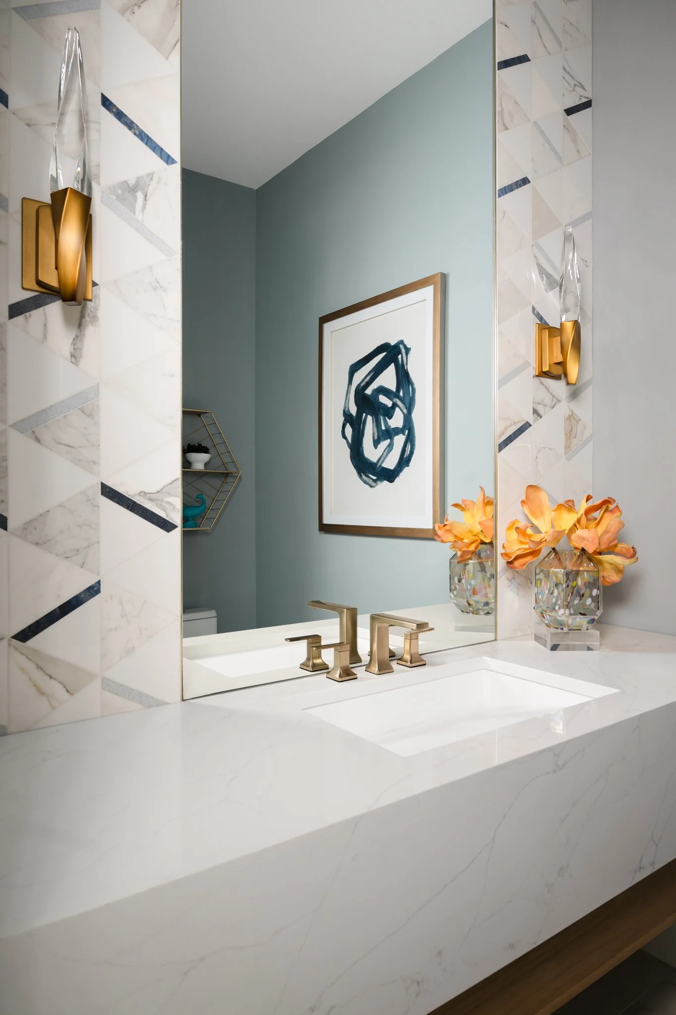 moody-powder-bath-styling-interior-photography.jpg