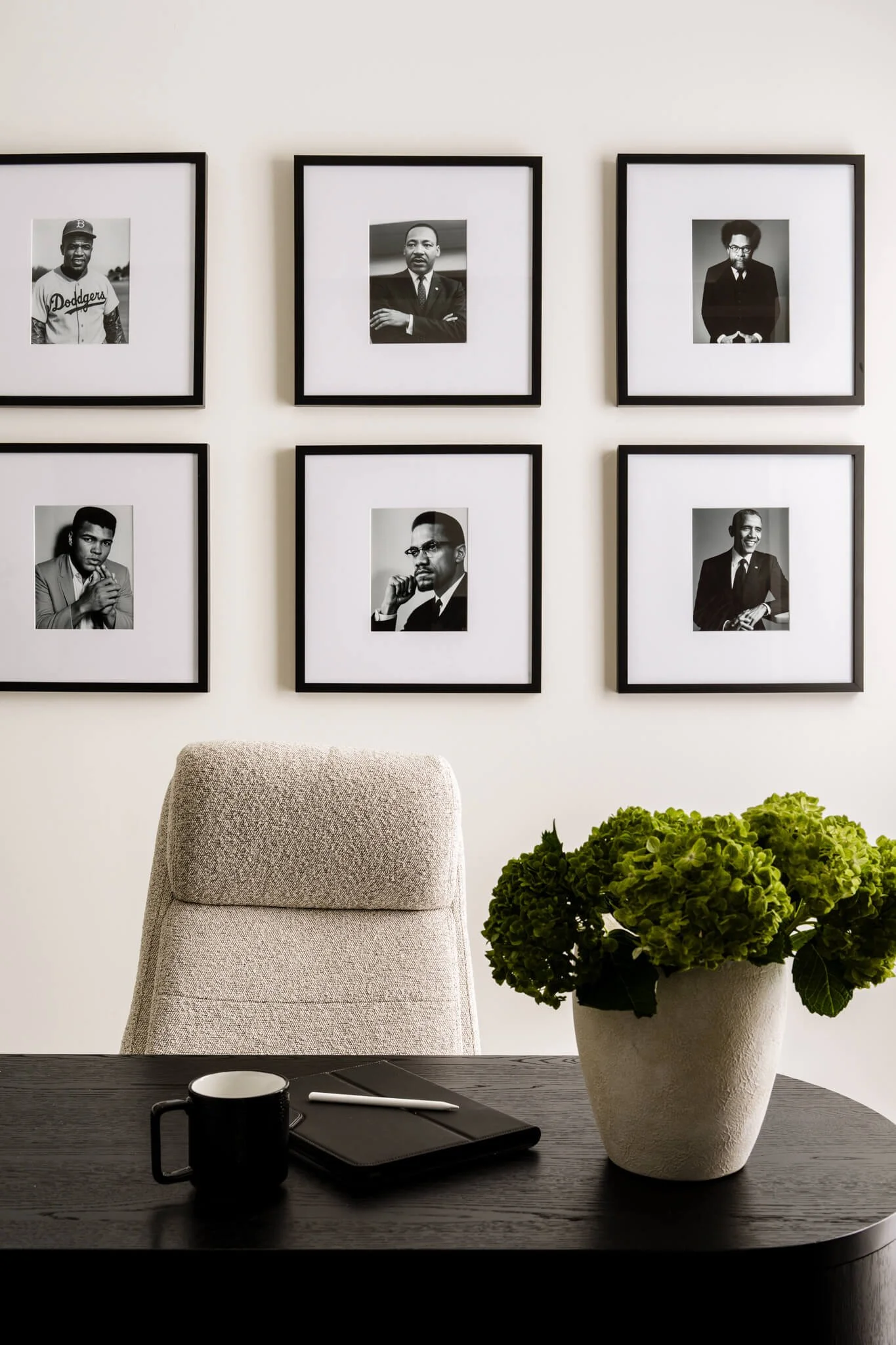 dallas-luxury-interior-photography-gallery-wall-chair.jpg