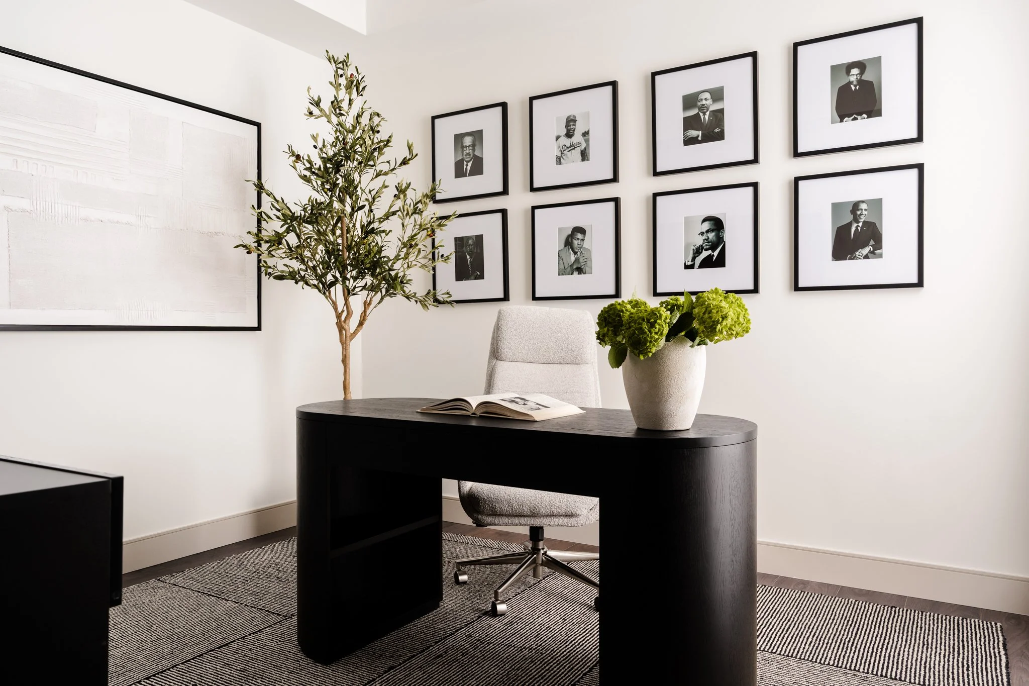 dallas-interior-design-photographer-black-console-table-styling.jpg