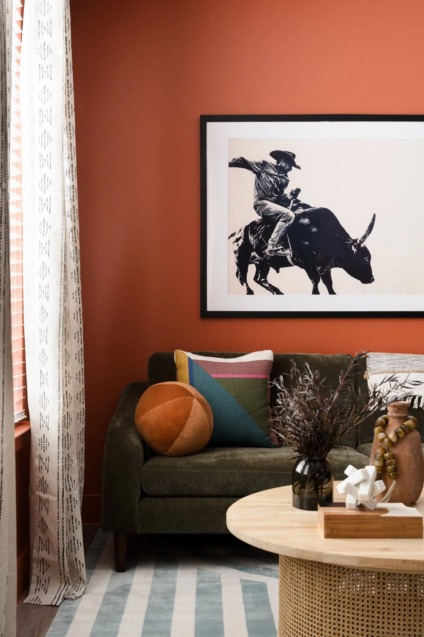 fort-worth-design-photography-moody-living-room-artwork.jpg