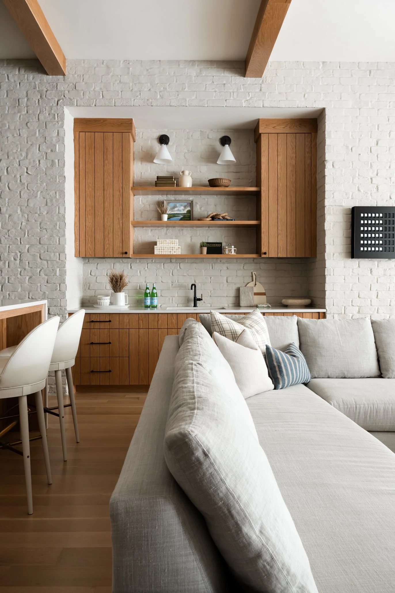 Neutral-traditional-home-dallas-interior-design-photography.jpg