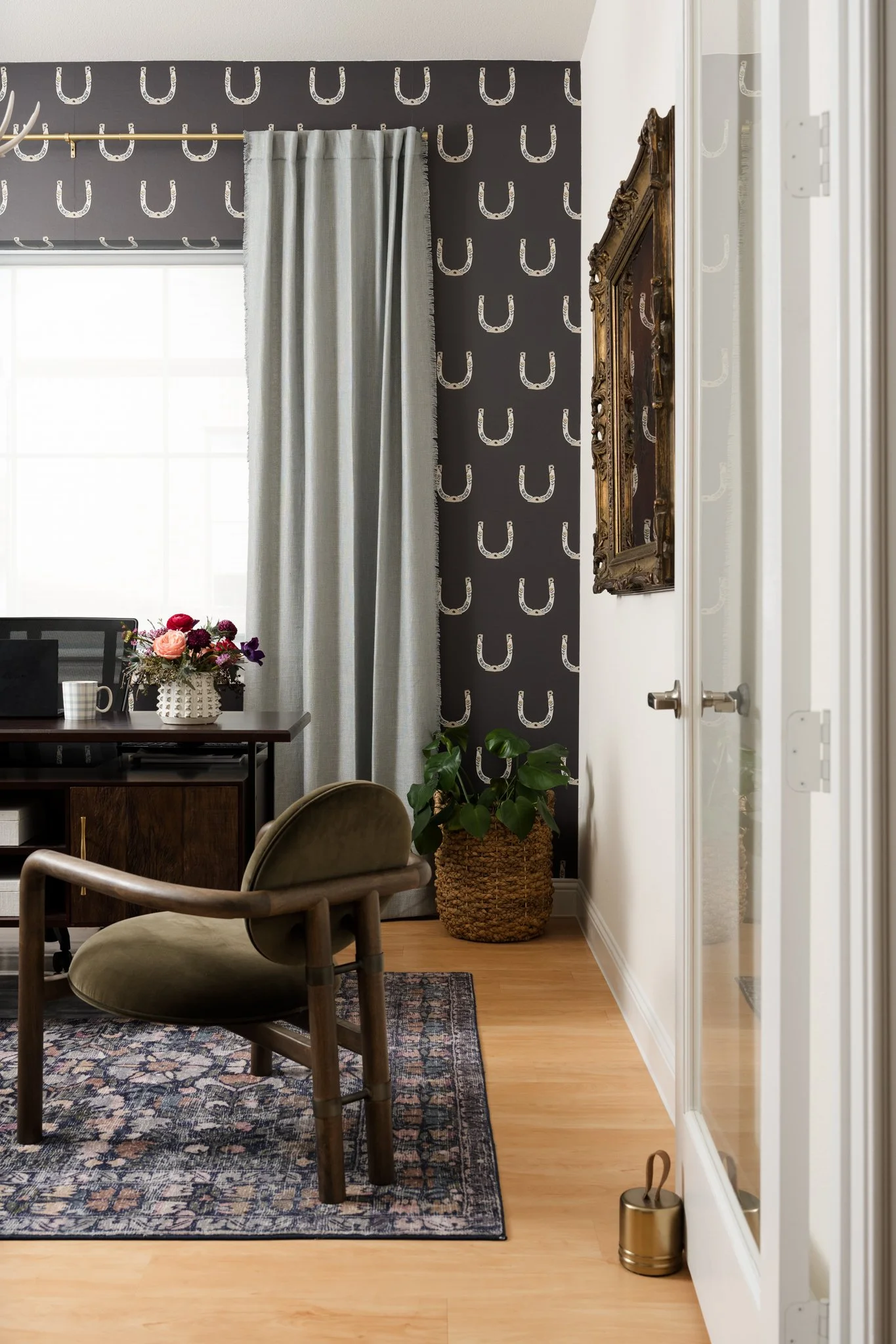 dallas-commercial-photographer-luxury-office-interior.jpg