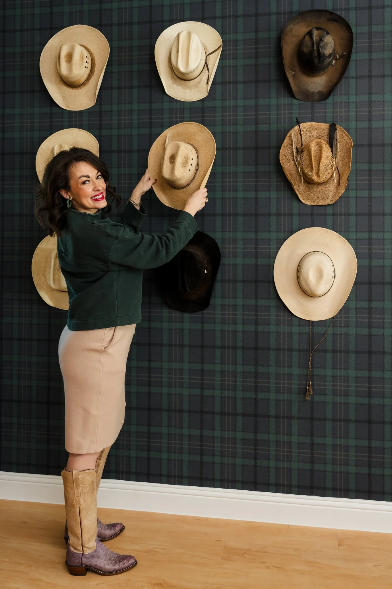dallas-brand-photography-creative-entrepreneur-wall-installation.jpg