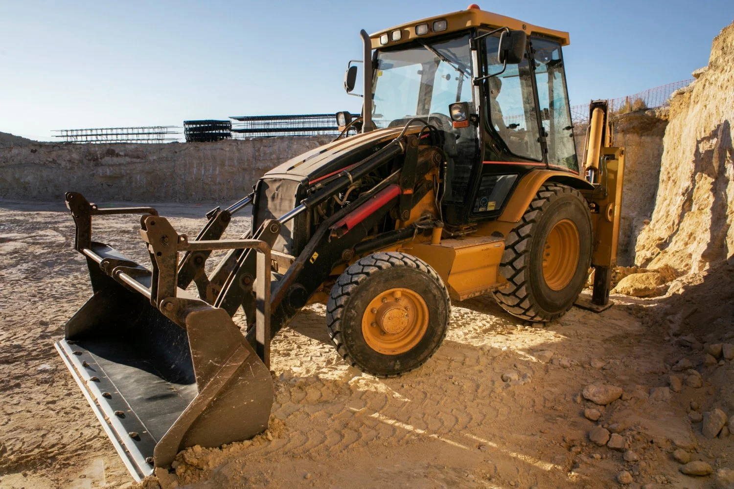 Need Land Clearing? Is Bulldozer or Excavator Right for It?