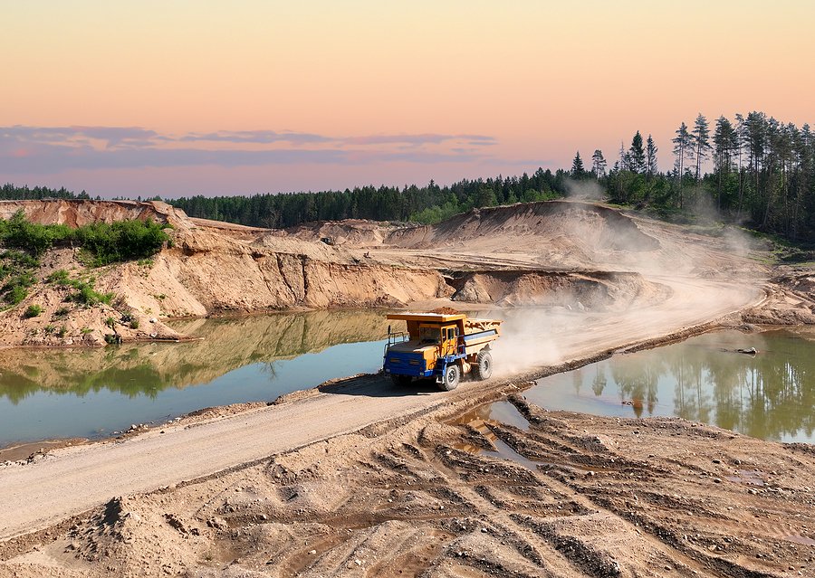 What to Look for in a Reliable Sand and Gravel Hauling Service in Oklahoma