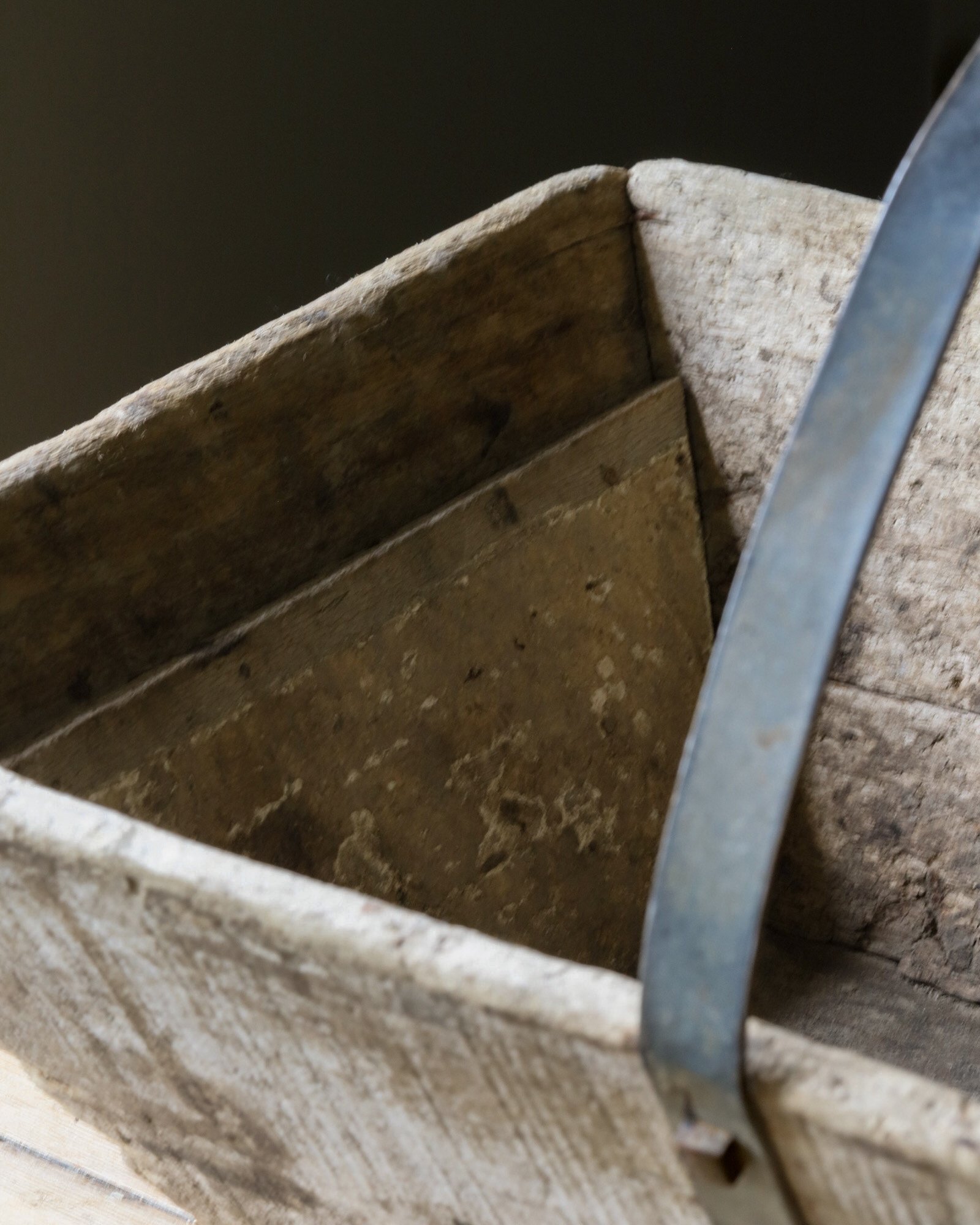 Rustic French farmhouse wooden trug