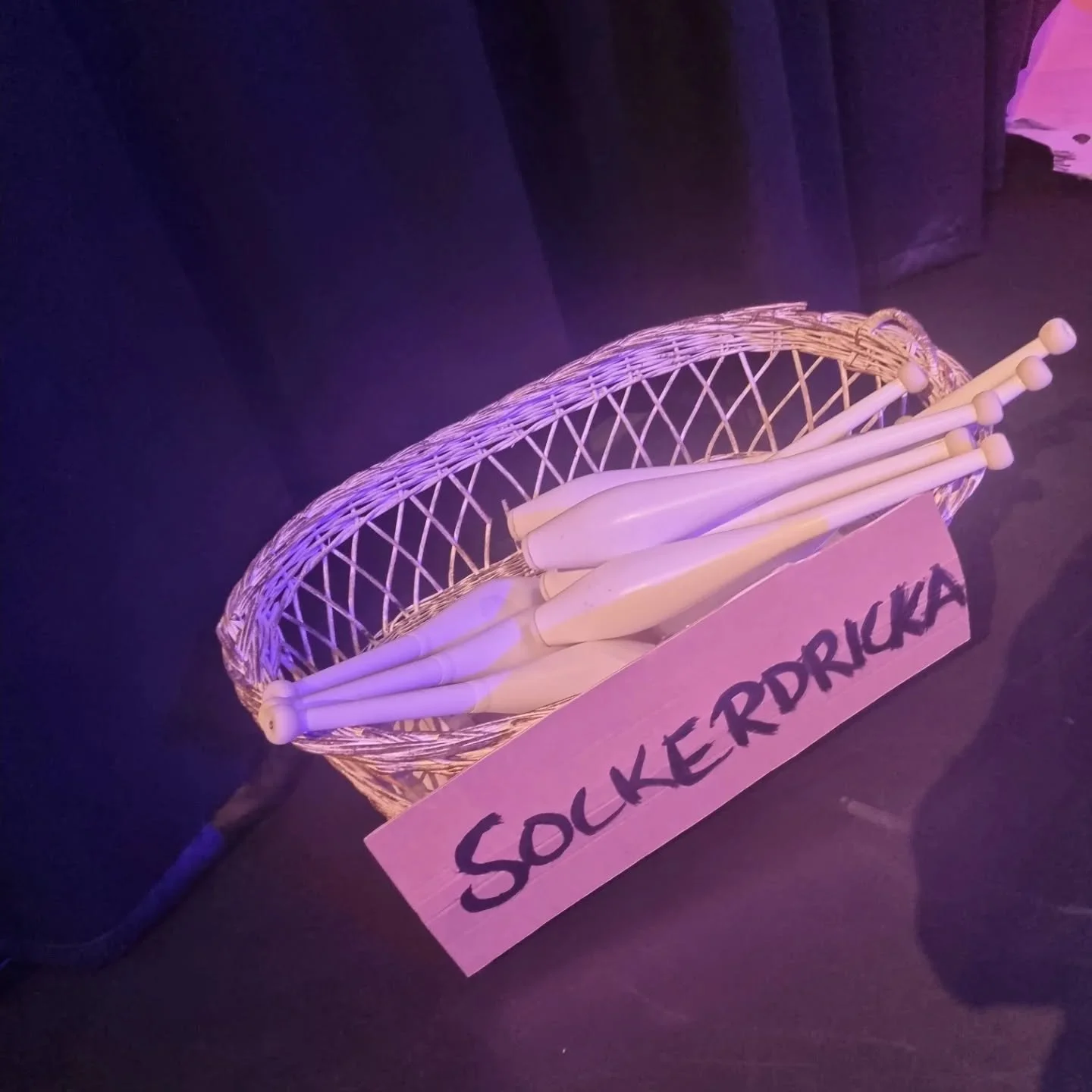 En dag p&aring; @kulturkvarteretorebro i @orebrokulturskola tj&auml;nst 😀

B&ouml;rjade med ett uppspel med det teckenspr&aring;kiga teamet och av slutade med prova p&aring; cirkus under Barnens Kulturnatt ❤️❤️❤️