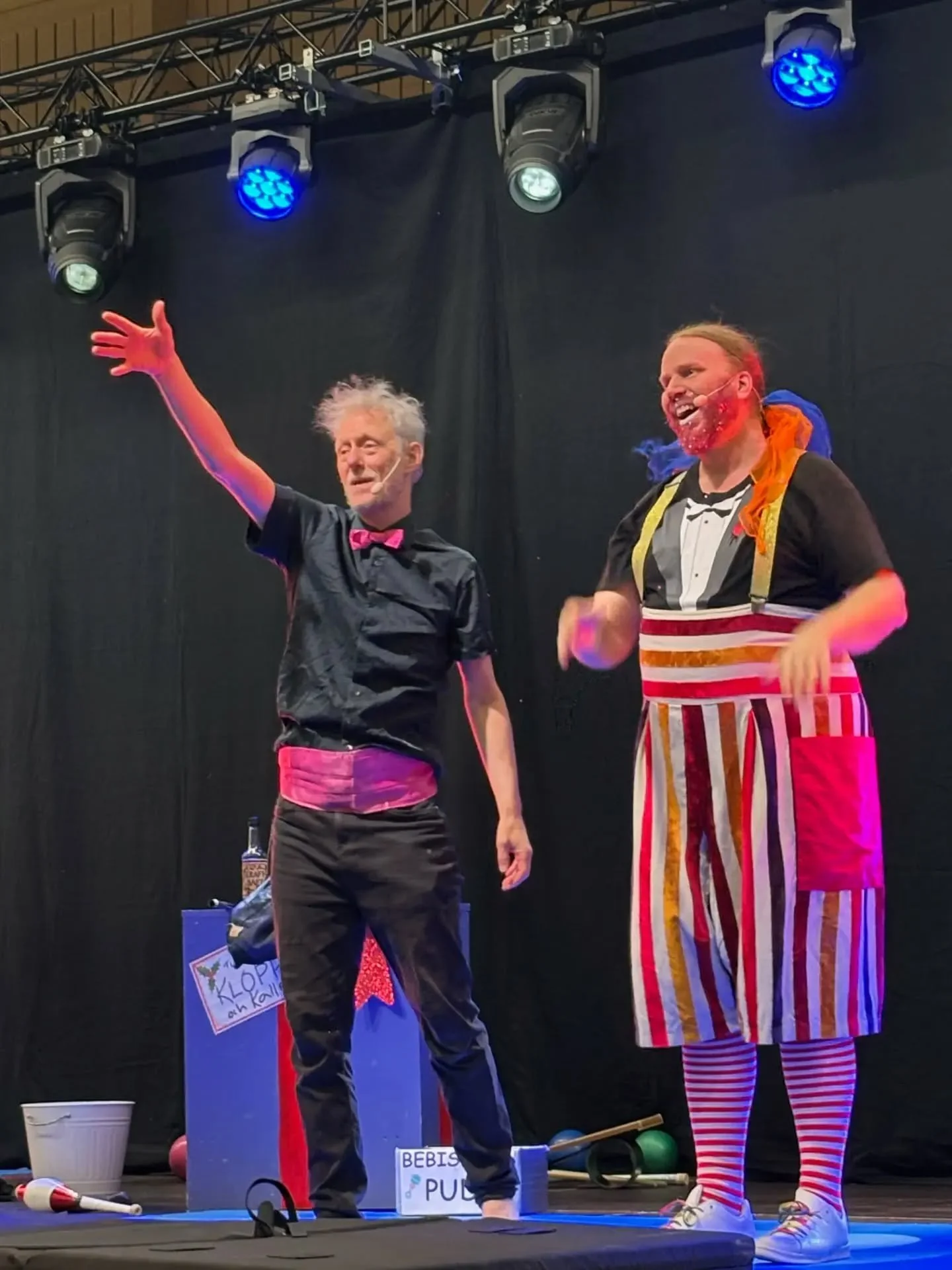 Lite bilder och en film snutt fr&aring;n i l&ouml;rdags p&aring; Hallsbergsm&auml;ssan 🤩 

Bakom kameran @sararothstrand