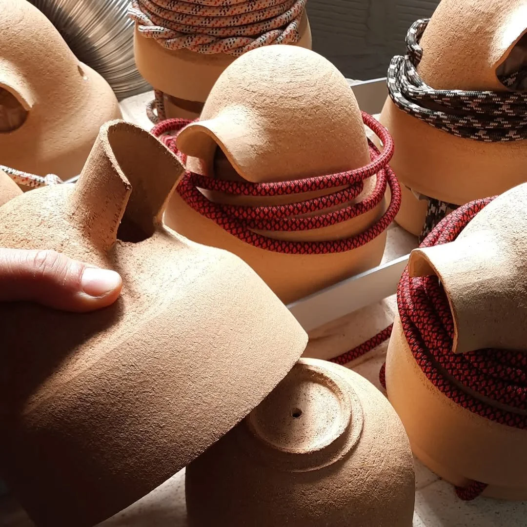 Nichoirs #Tatooine &agrave; (re)d&eacute;couvrir sur graziellavermeil.com 

#nichoir #birdshouse #ceramicdesign #brut #biodiversity #authenticity #craft #handmade #raw #artisanatdart #artisanatfrancais #madeinfrance #consommonslocal