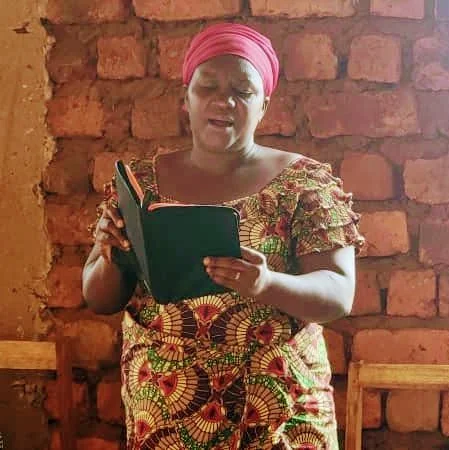 Women of Hope:                    Precious Jewels of the Bible