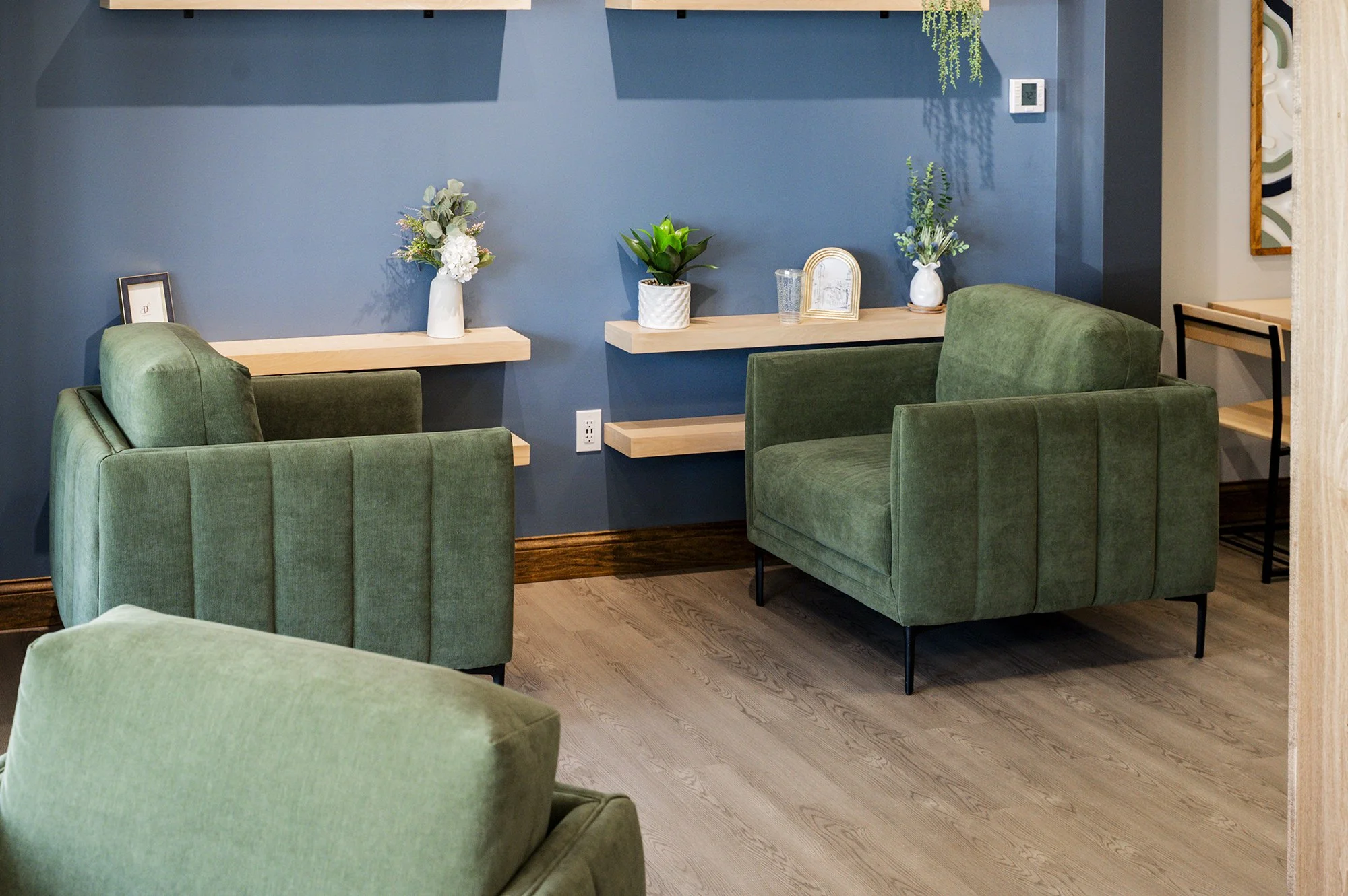 Fortner_Main-Ground-Coffee_Shop_Furniture-08.jpg