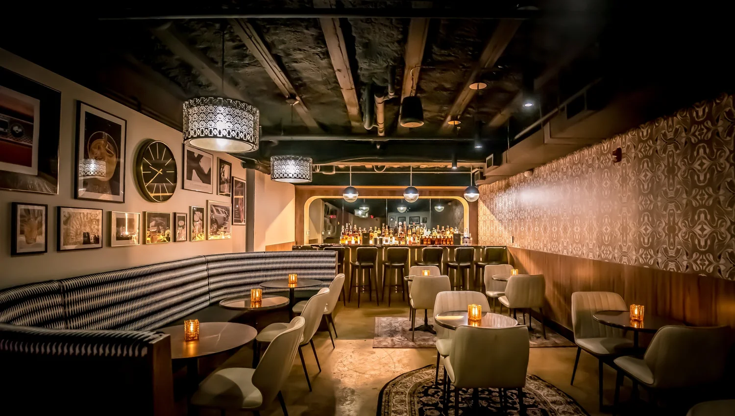 Bar photo 1
