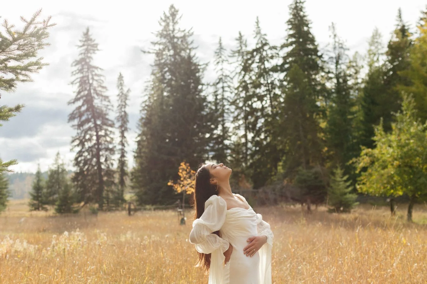 Fall brides I see you!! Fingers crossed the foliage is still giving next weekend like it was this weekend.